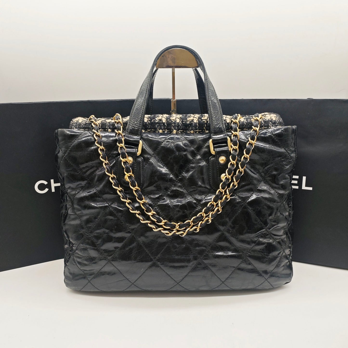 Chanel - Quilted Waxed Leather and Tweed Shopping Tote - Waxed leather and tweed - Black - (Large)