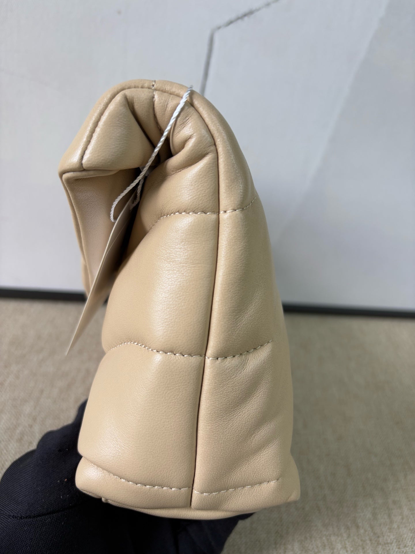 Saint Laurent - LouLou Puffer - Lambskin leather - Beige with Gold-Tone Hardware - (Small)