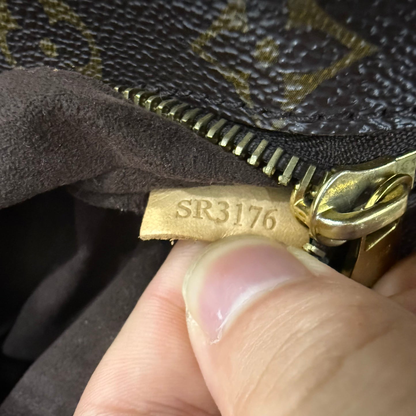 Louis Vuitton - Pochette Metis - Monogram coated canvas with natural cowhide leather trim - Brown - (medium)