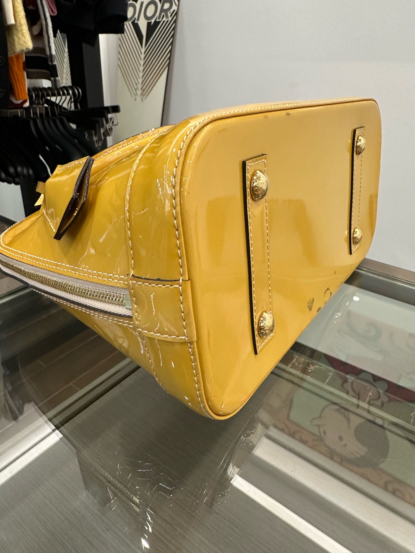 Louis Vuitton - Alma PM - Patent leather - Yellow - (Medium)