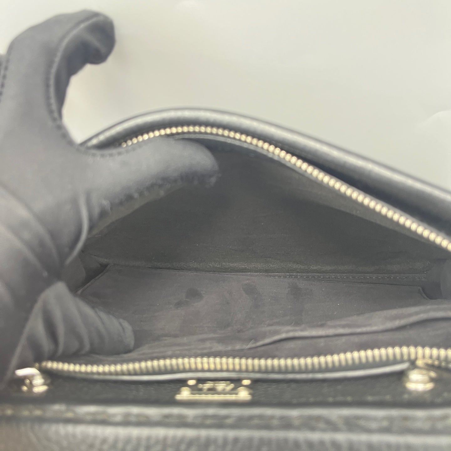 Fendi - Peekaboo Fit Briefcase - Pebbled leather - Black - (medium)
