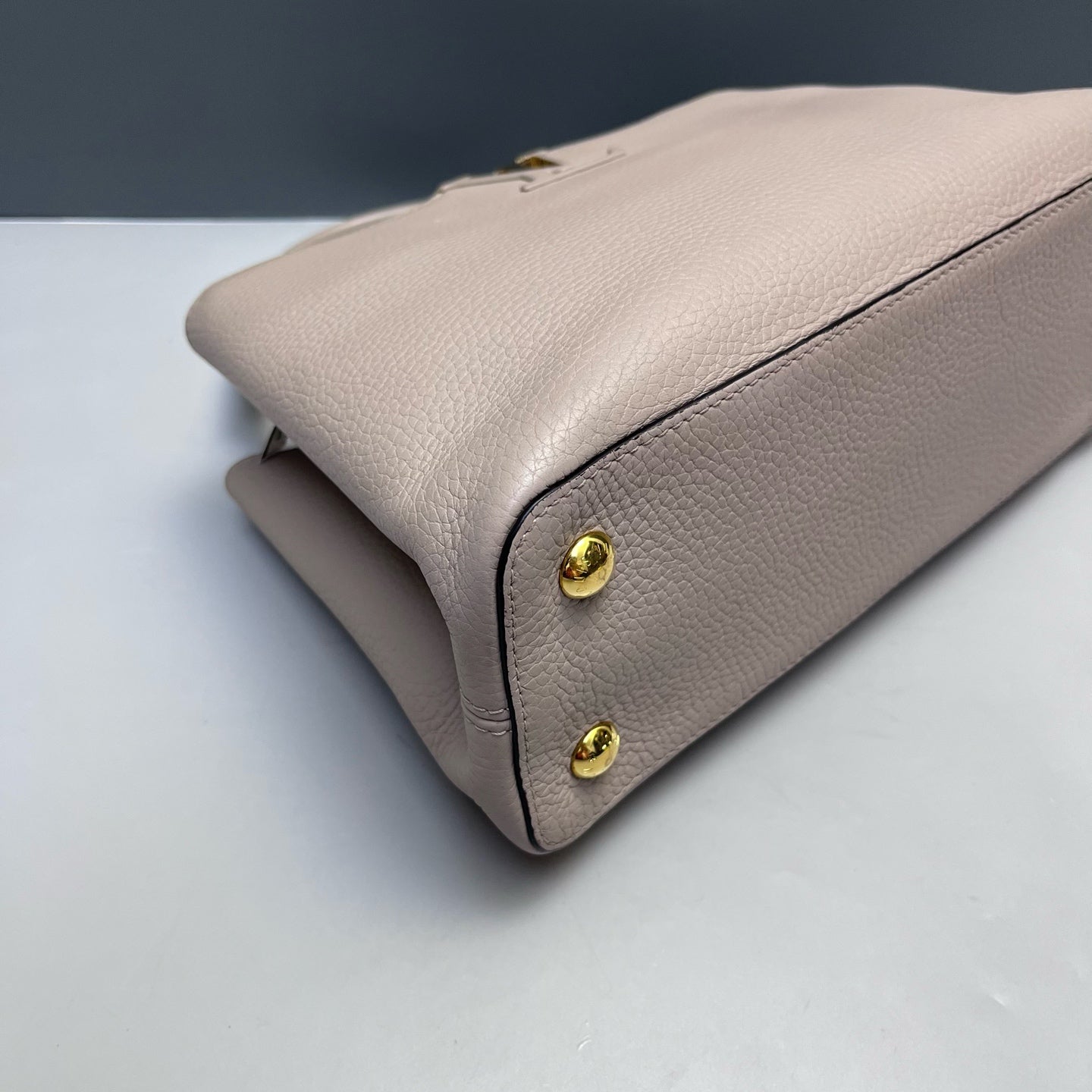 Louis Vuitton - Capucines BB - Taurillon leather - Grey - (Small)