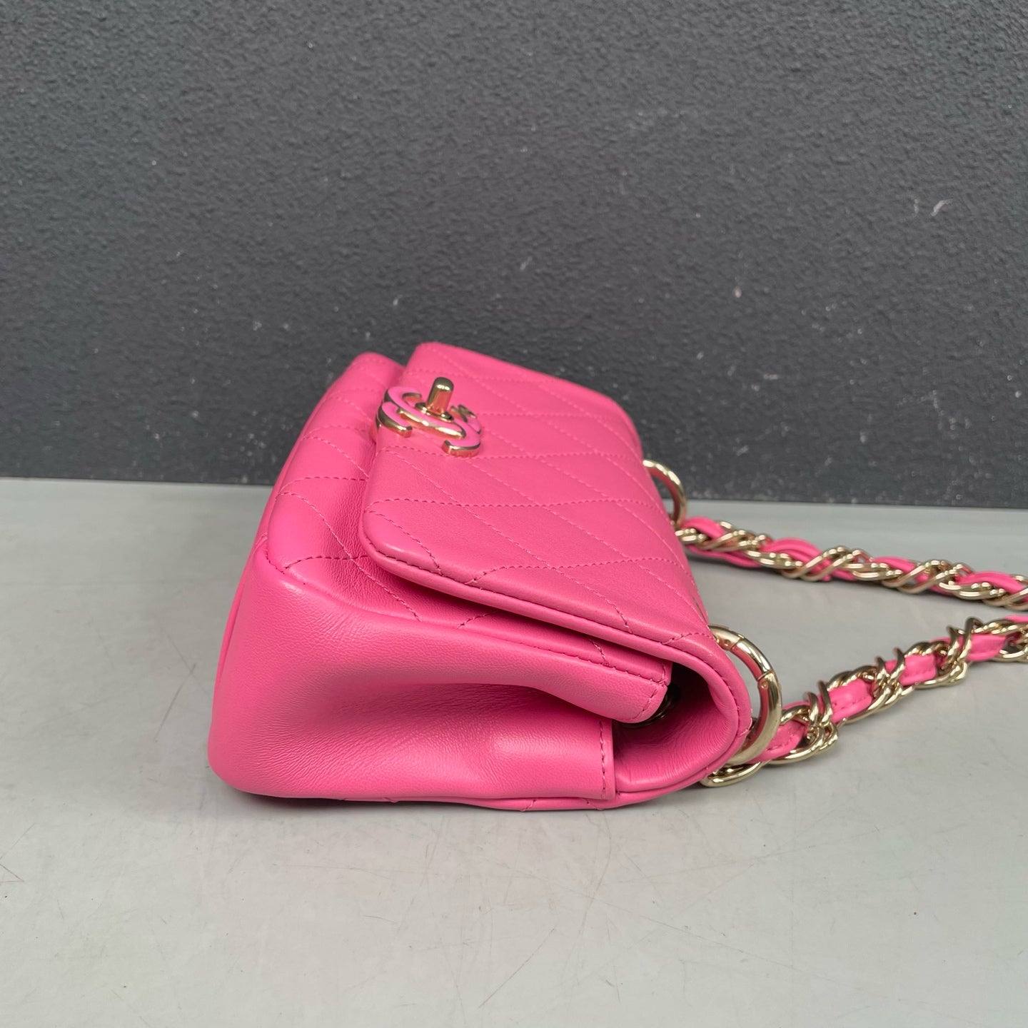 Chanel - Classic Flap Mini (Large Rectangular) - Lambskin leather - Pink - (mini)