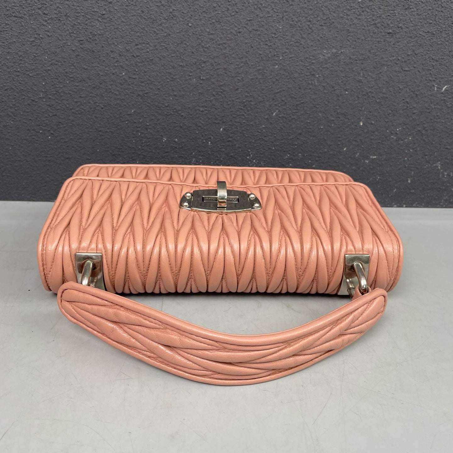 Miu Miu - Matelassé Flap Bag - Leather - Pink - (small)