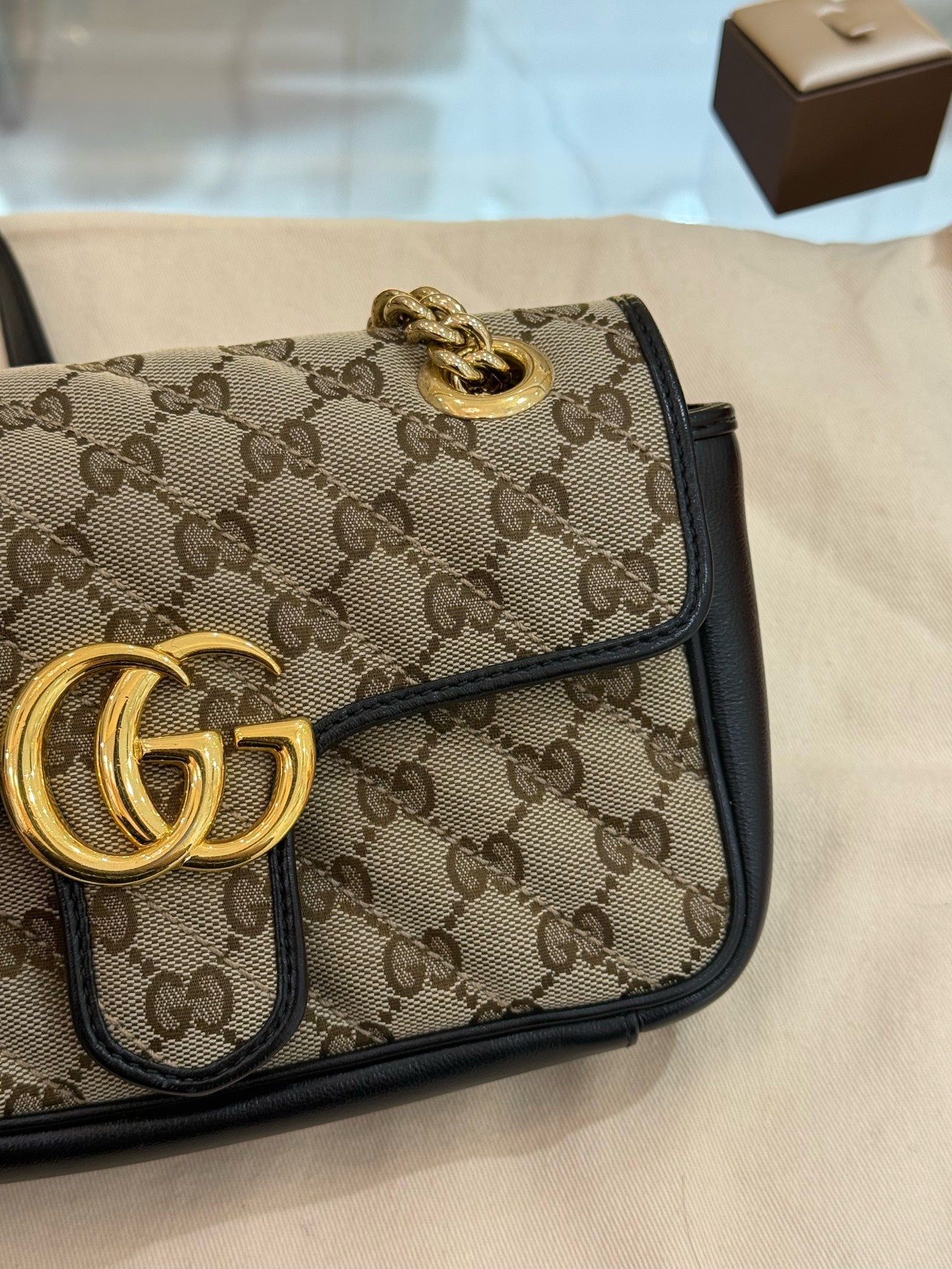 Gucci - GG Marmont 22 - Canvas with leather trim - Beige and Black with Gold-Tone Hardware - (mini)