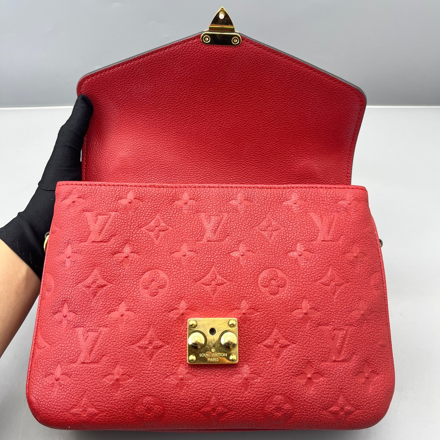 Louis Vuitton - Pochette Métis - Monogram Empreinte leather - Red - (medium)
