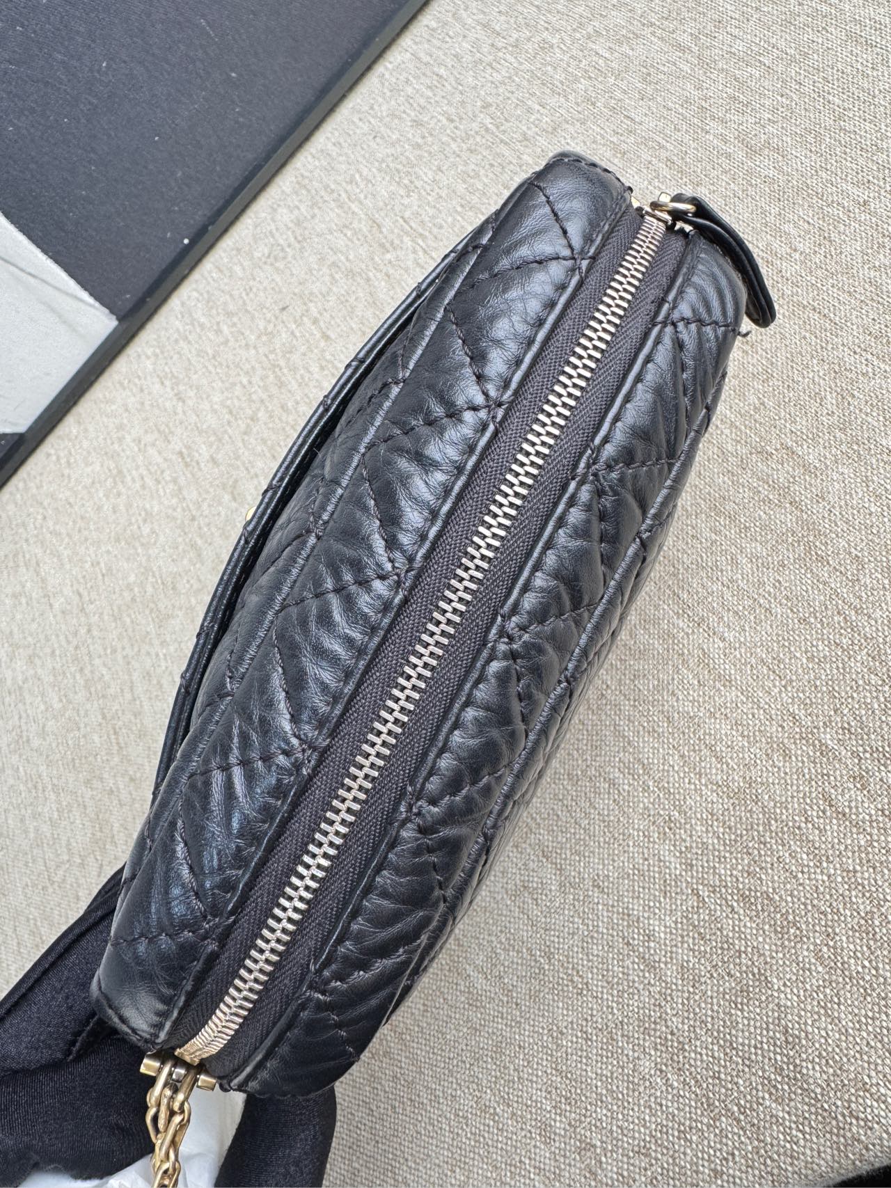 Chanel - 2.55 Emblem Camera Bag - Aged calfskin leather - Black - (Medium)