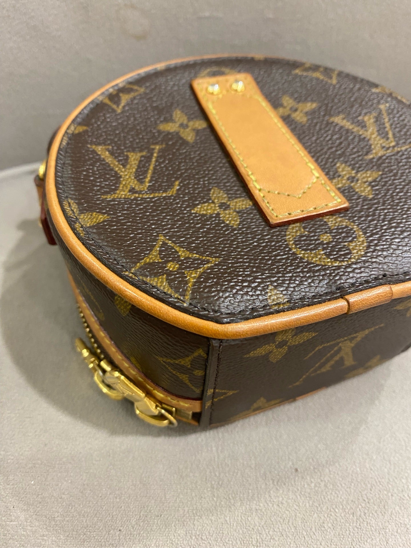 Louis Vuitton - Mini Boîte Chapeau - Monogram coated canvas and Vachetta leather - Brown - (mini)