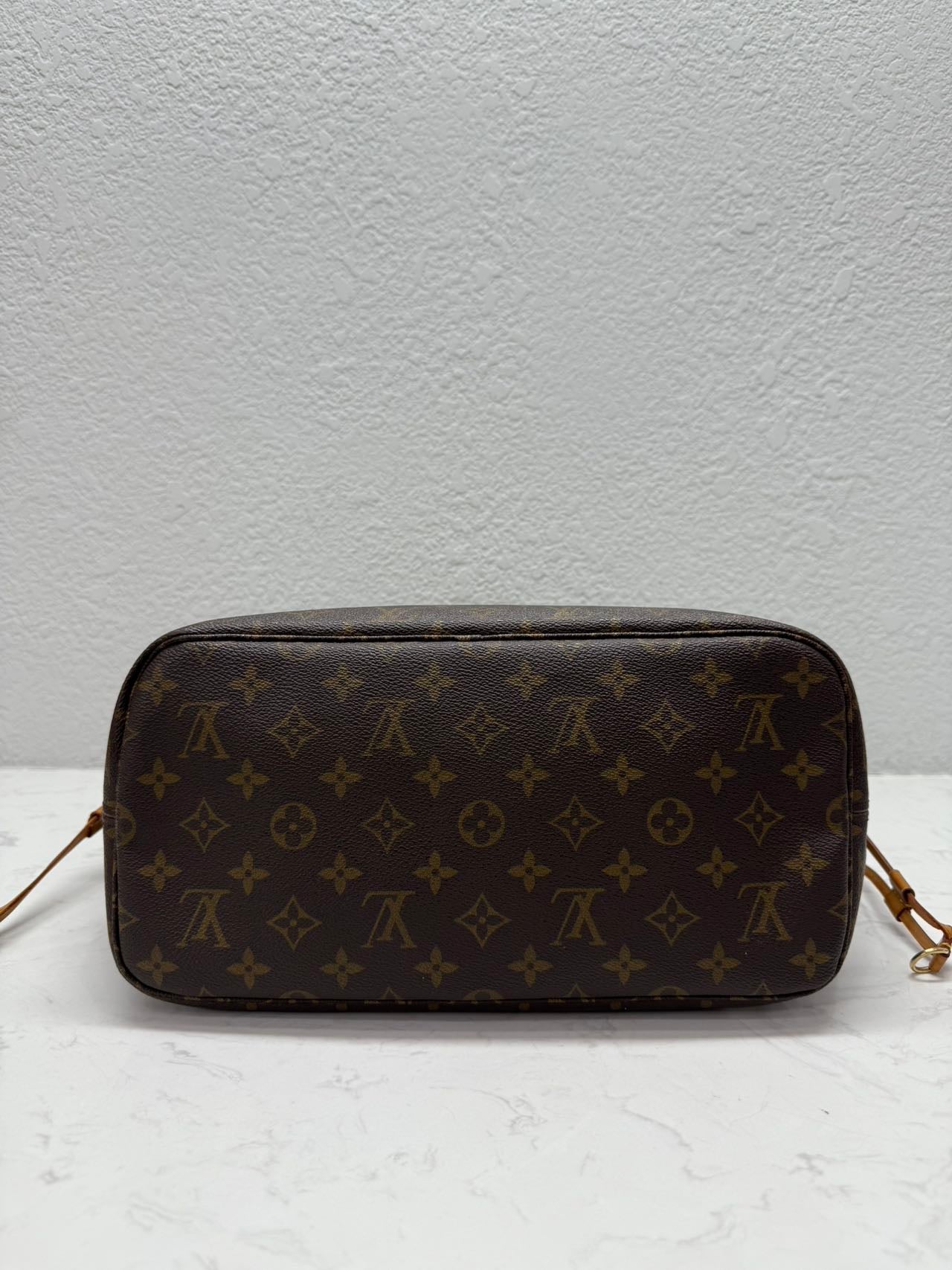 Louis Vuitton - Neverfull MM - Monogram coated canvas with natural cowhide leather trim - Brown - (Medium)
