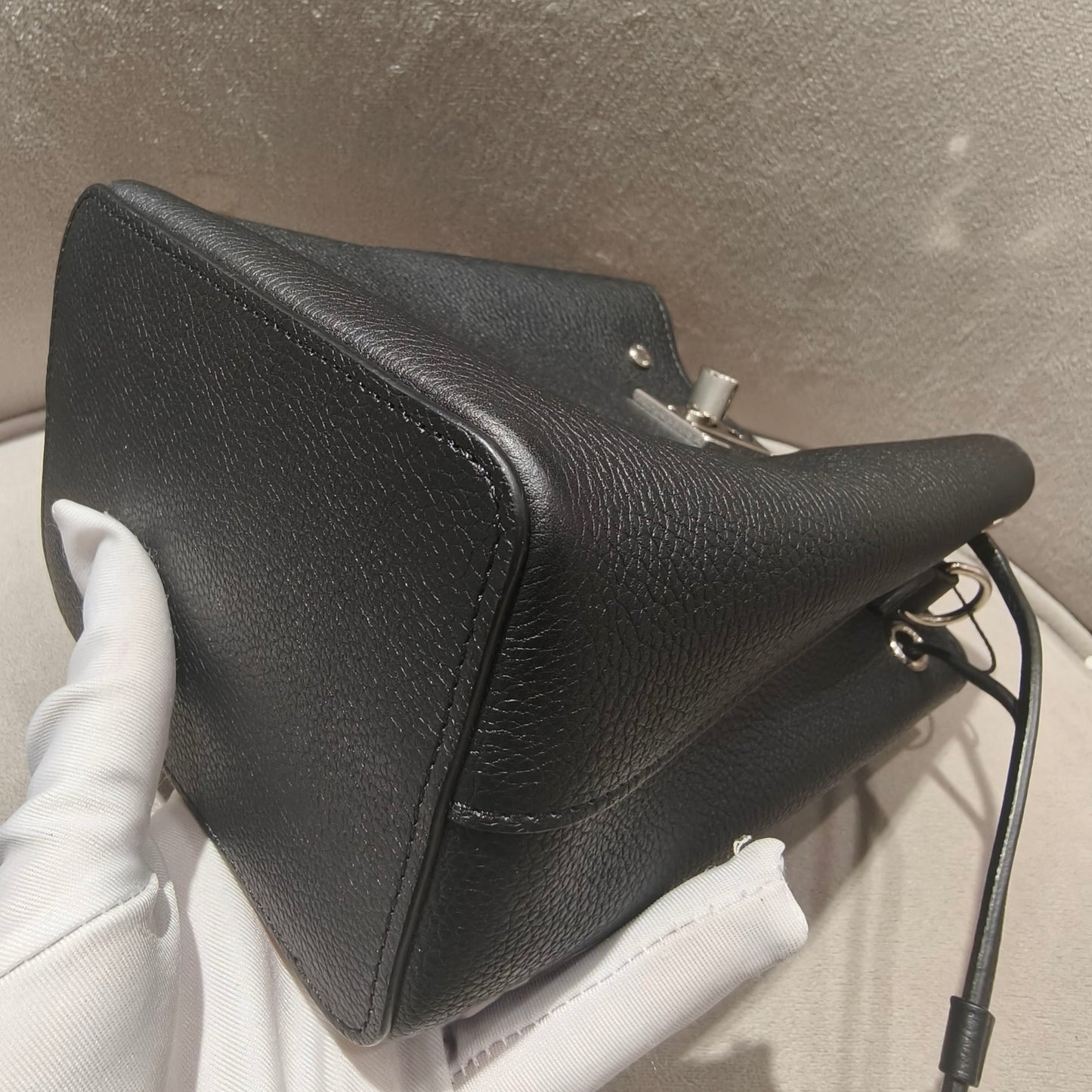 Louis Vuitton - Nano Lockme Bucket Bag - Leather - Black - (mini)