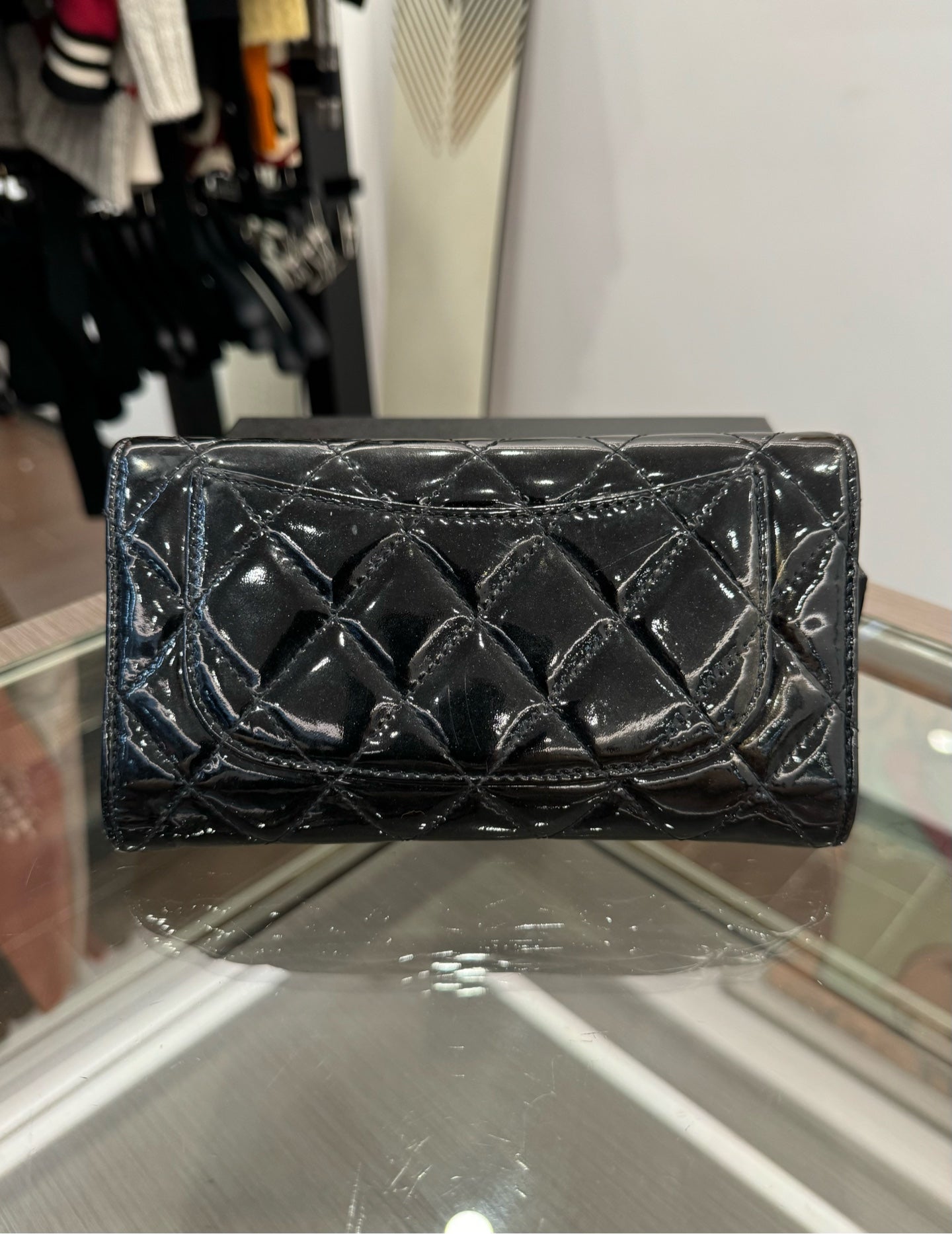 Chanel - Classic Flap Long Wallet - Patent leather - Black - (Medium)