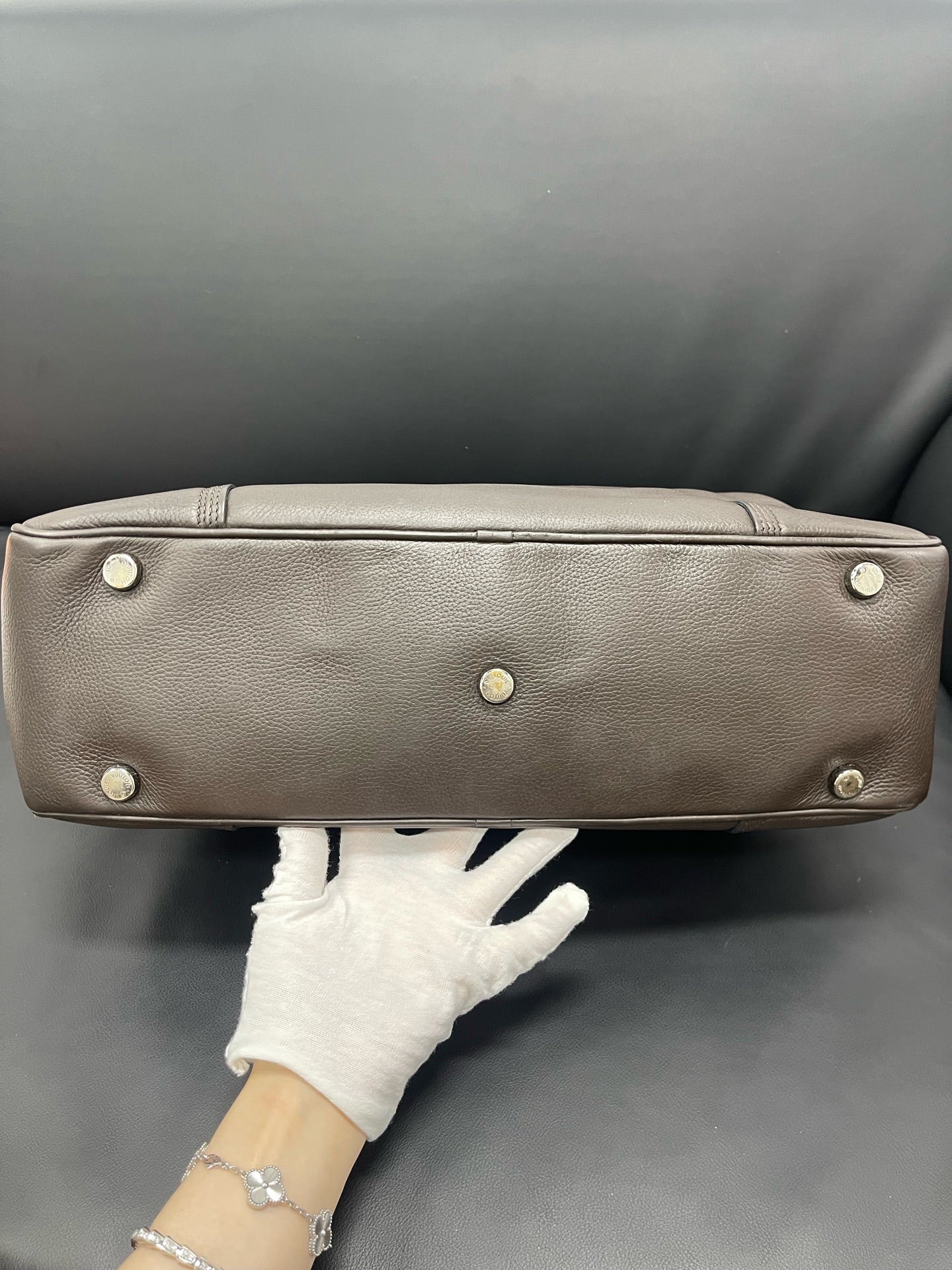 Louis Vuitton - Briefcase - Pebbled Leather - Brown - (Medium)