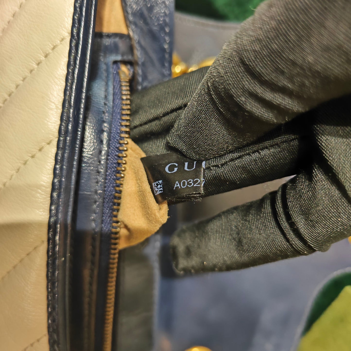 Gucci - Marmont - Leather - Beige with Navy Accents - (medium)
