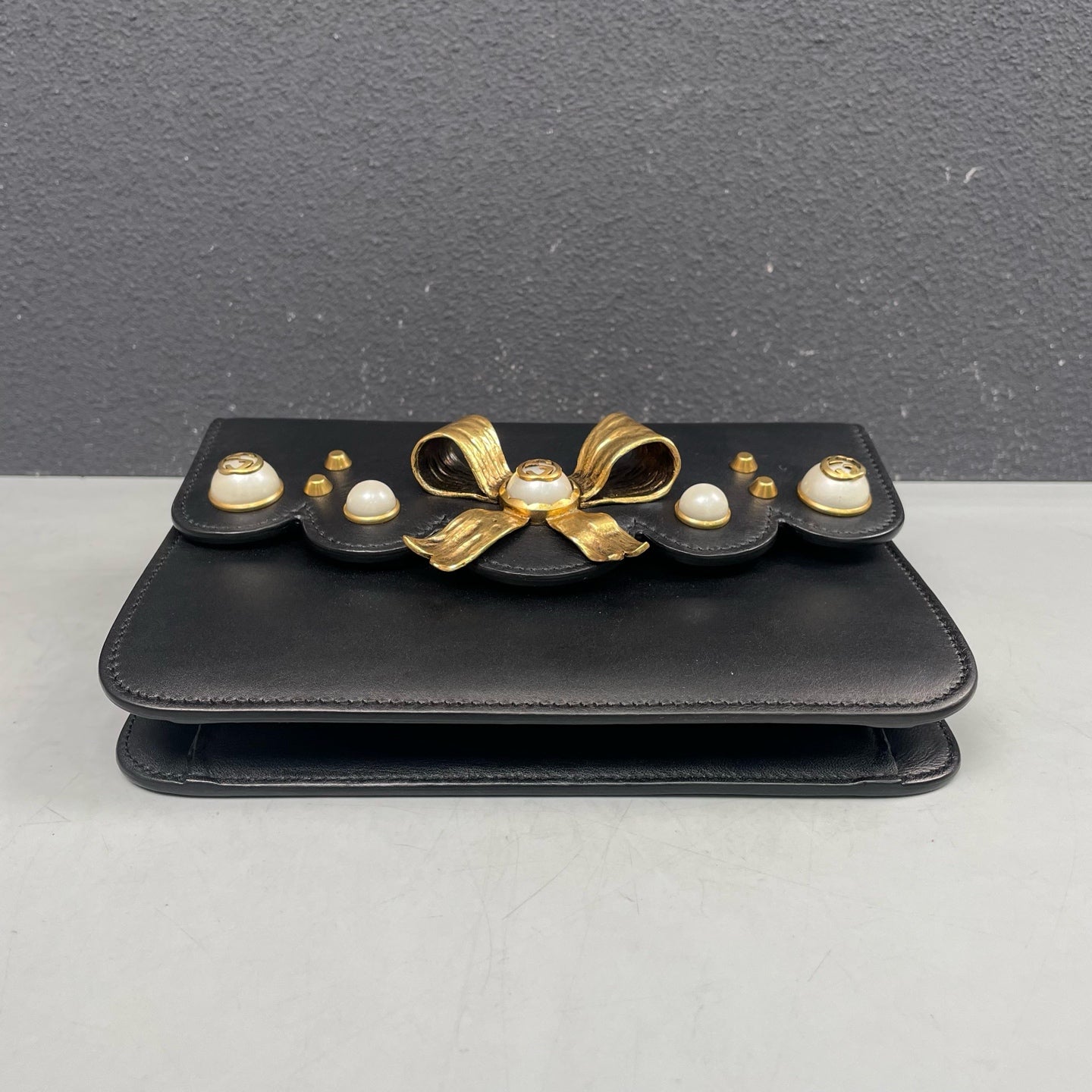 Gucci - Bow Pearl Shoulder Bag - Leather - Black - (mini)