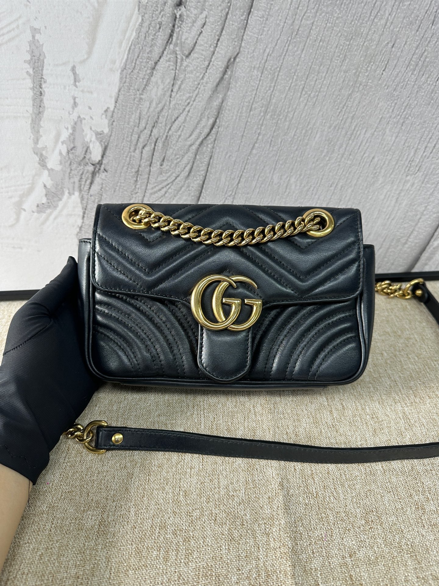 Gucci - GG Marmont Matelassé Mini Bag - Leather - Black with Gold-Tone Hardware - (mini)