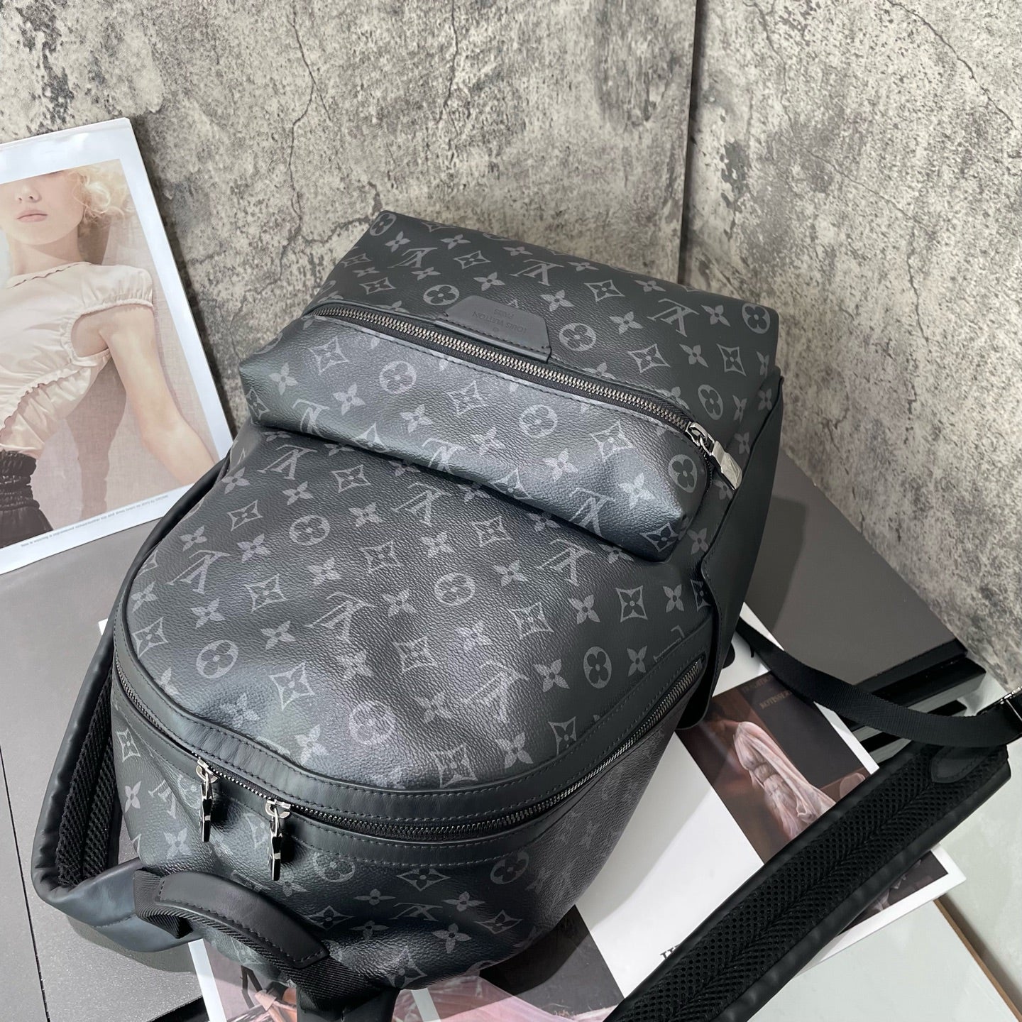 Louis Vuitton - Discovery Backpack Monogram Eclipse - Monogram Eclipse coated canvas with leather trim - Black - (medium)