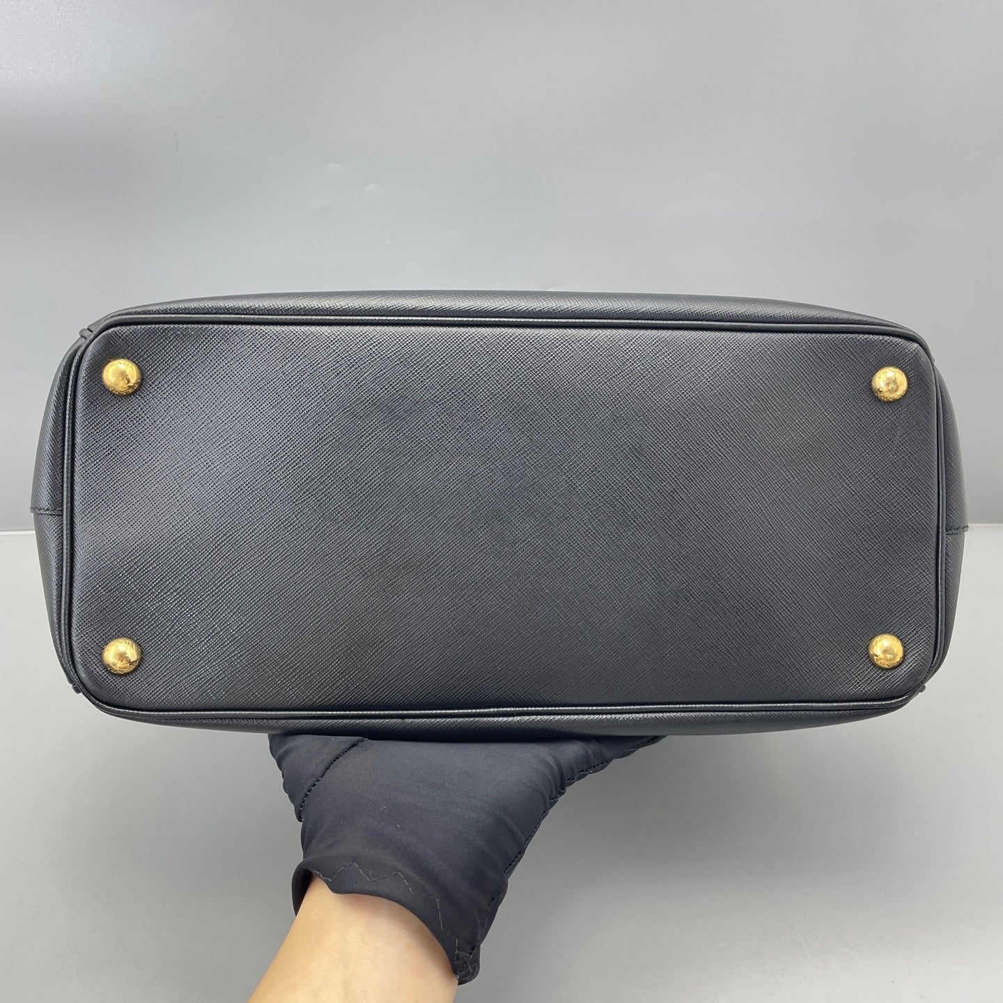 Prada - Saffiano Lux Tote - Saffiano leather - Black - (medium)