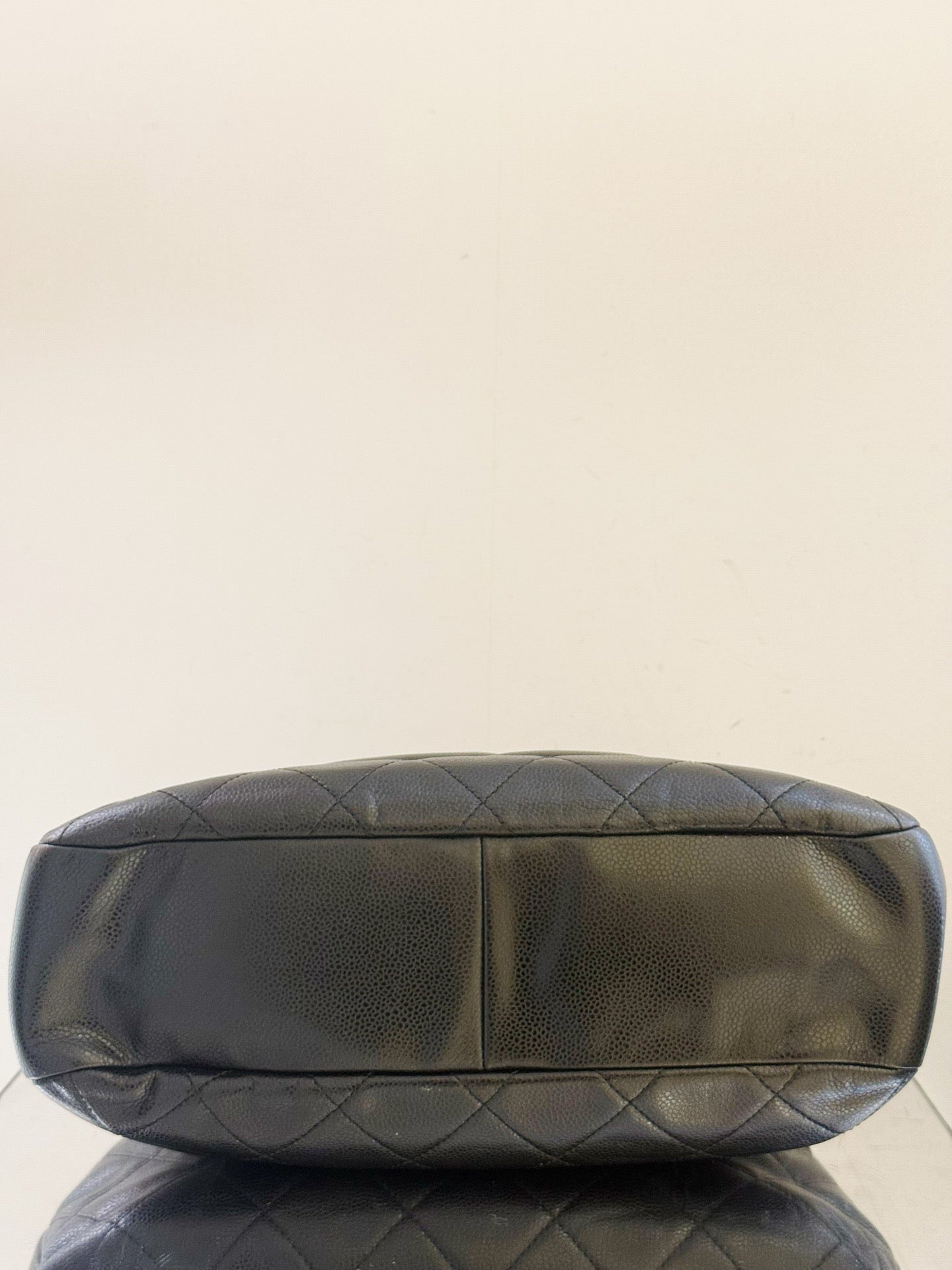 Chanel - Quilted Large CC Tote Shoulder Bag - Caviar leather - Black - (large)