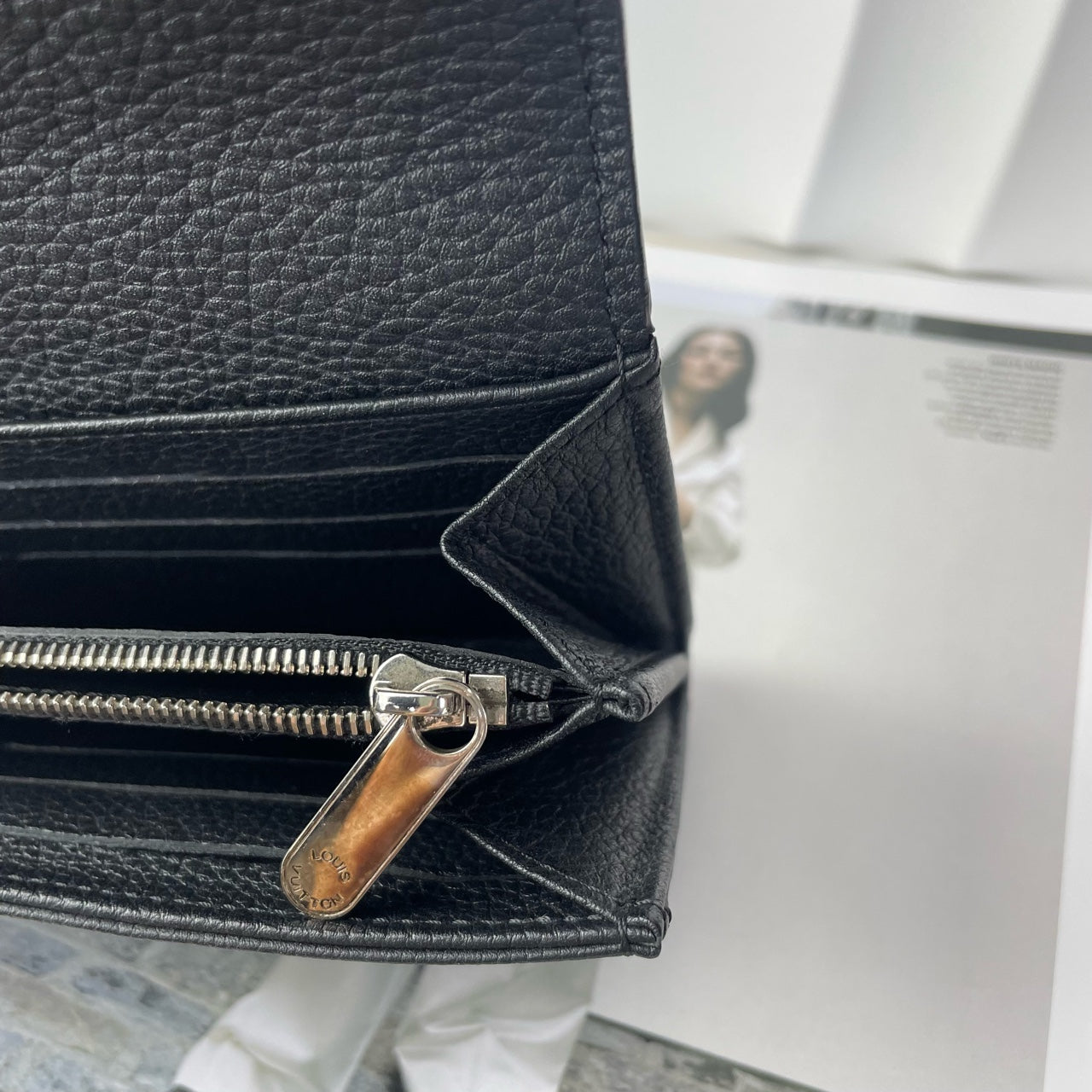 Louis Vuitton - Portefeuille Iris - Leather - Black - (Medium)