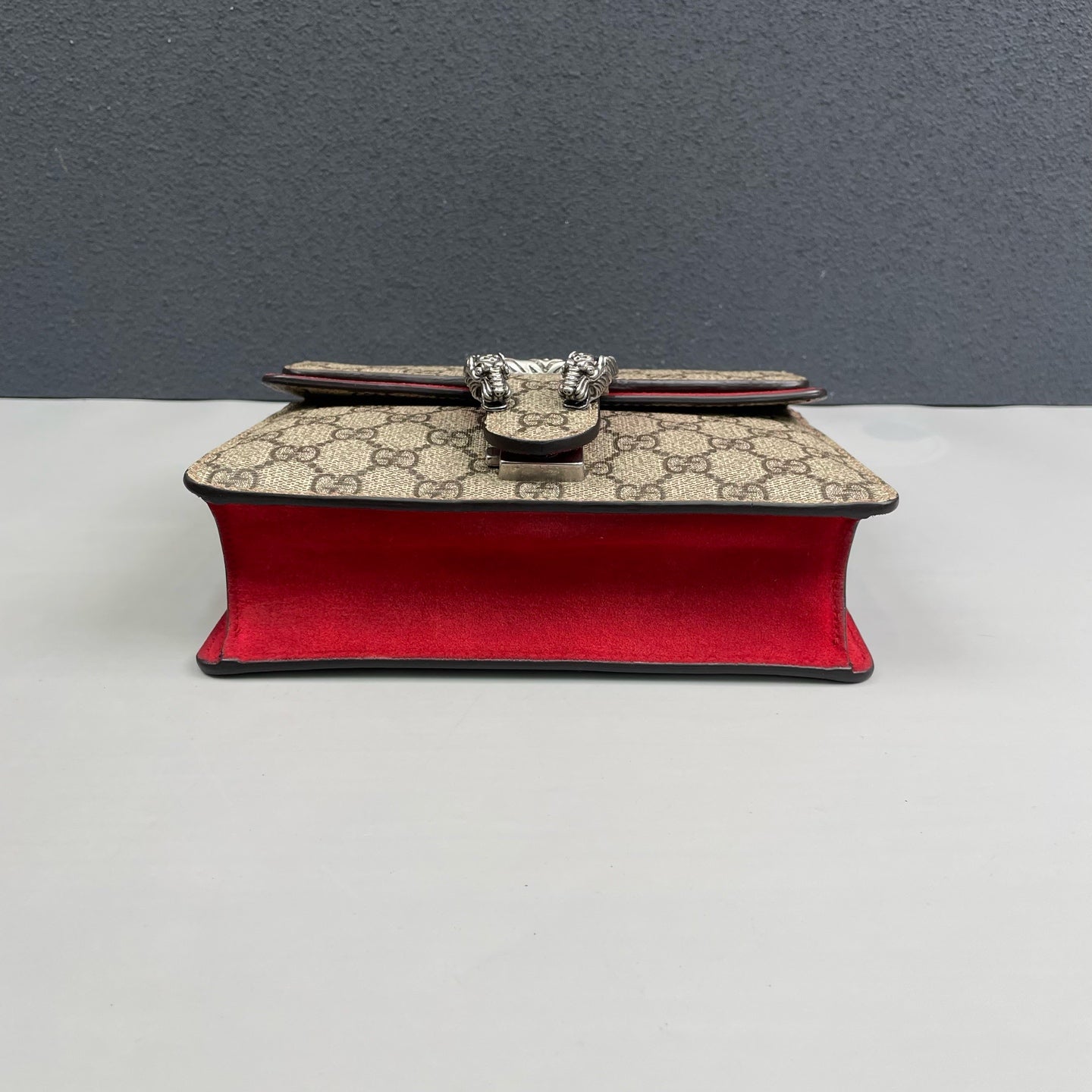 Gucci - Dionysus Chain Shoulder Bag - GG Supreme canvas with suede lining - Beige with Red accents - (Small)