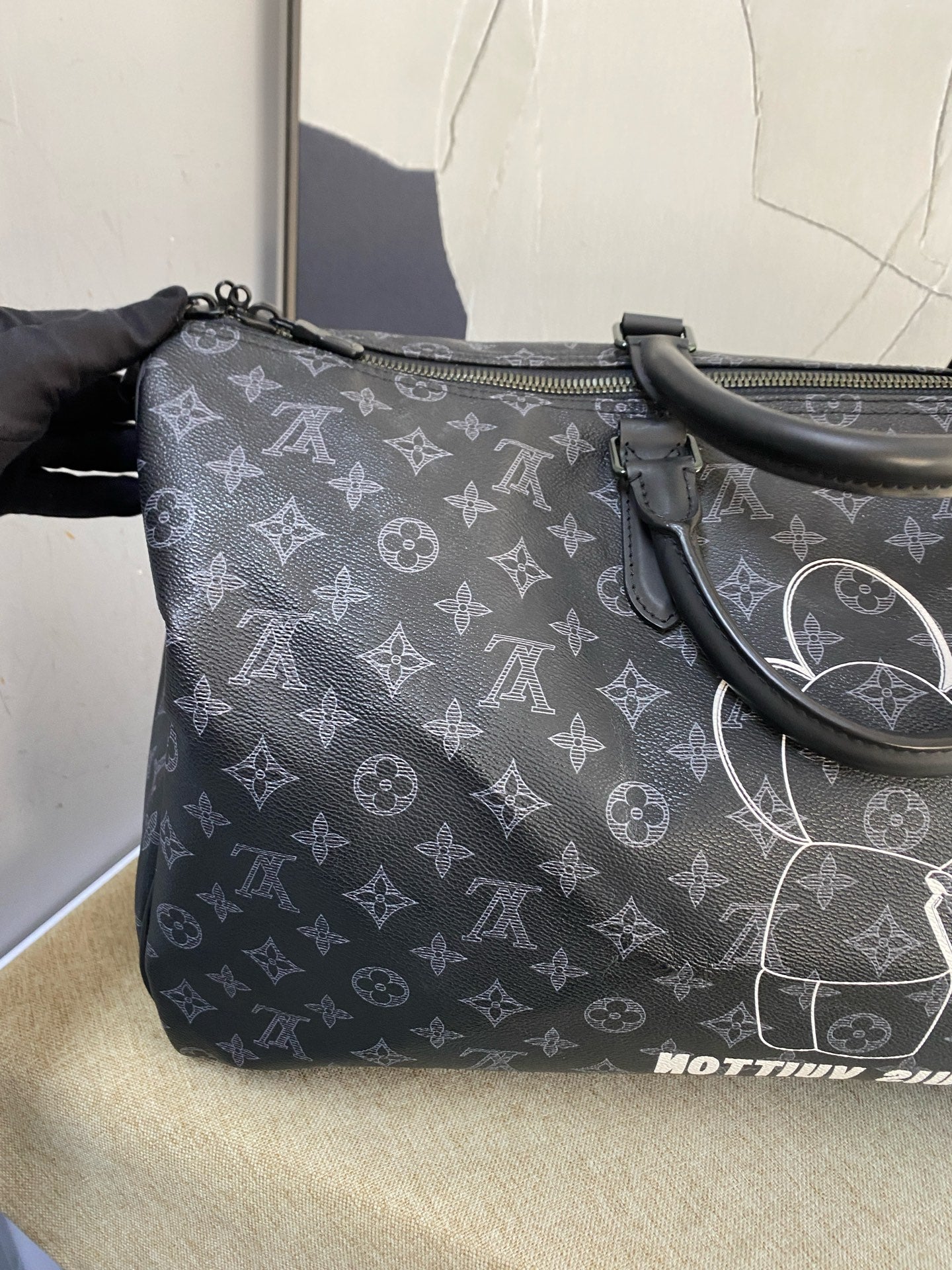 Louis Vuitton - Keepall Bandouliere 50 Vivienne Sunflower Graffiti - Coated canvas with leather trim - Black - (Extra-large)