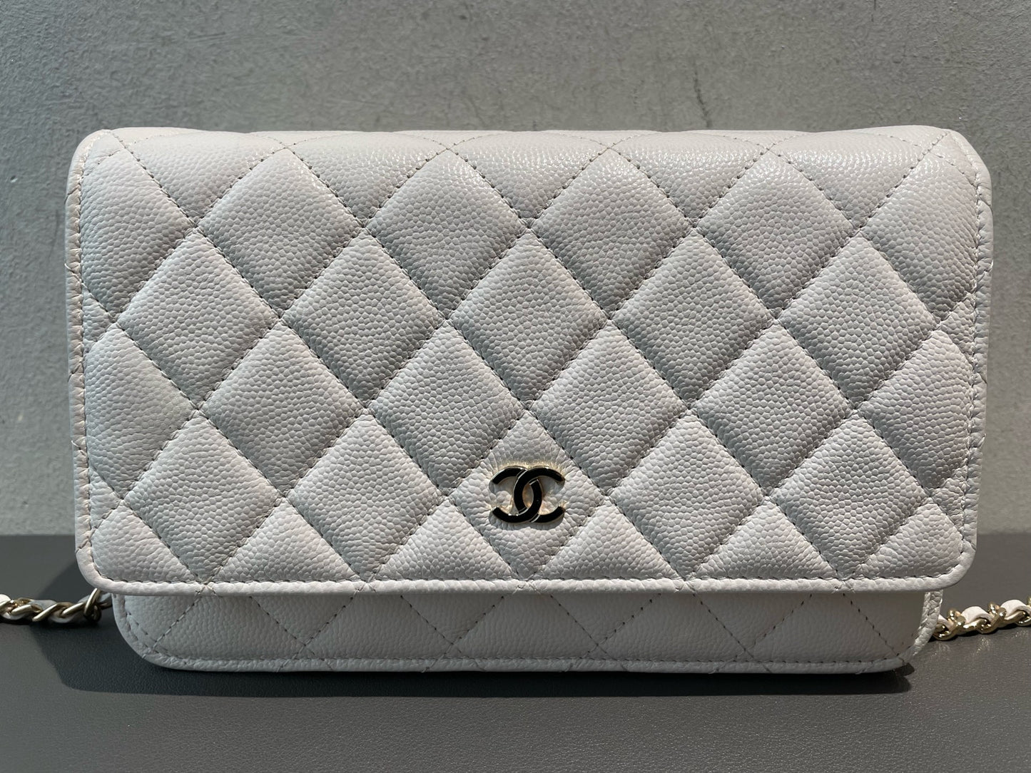 Chanel - Wallet on Chain (WOC) - Leather - White - (small)