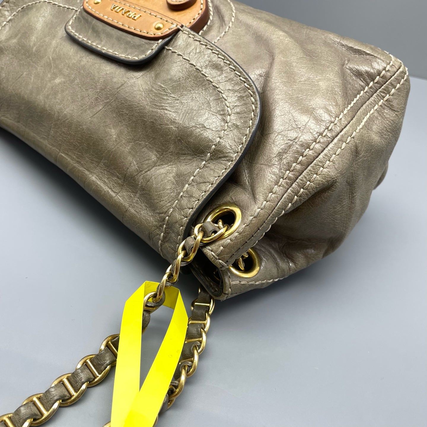 Prada - Flap Shoulder Bag with Chain - Distressed Leather - Grey - (Medium)