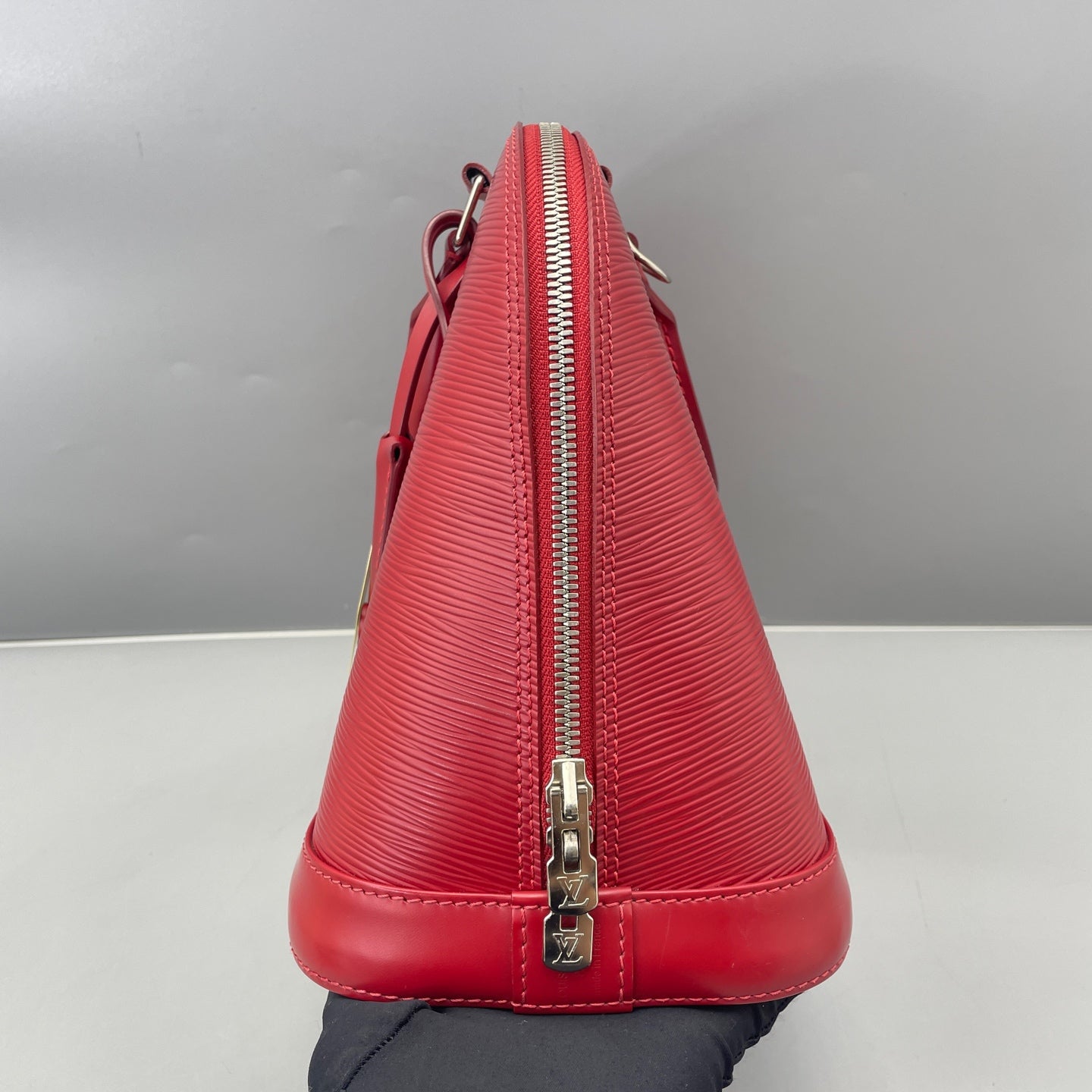 Louis Vuitton - Alma PM - Epi leather - Red - (Medium)