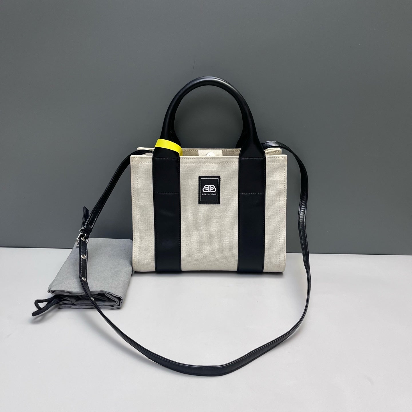 Balenciaga - Navy Cabas XS - Canvas and Leather - Off-white and Black - (small)