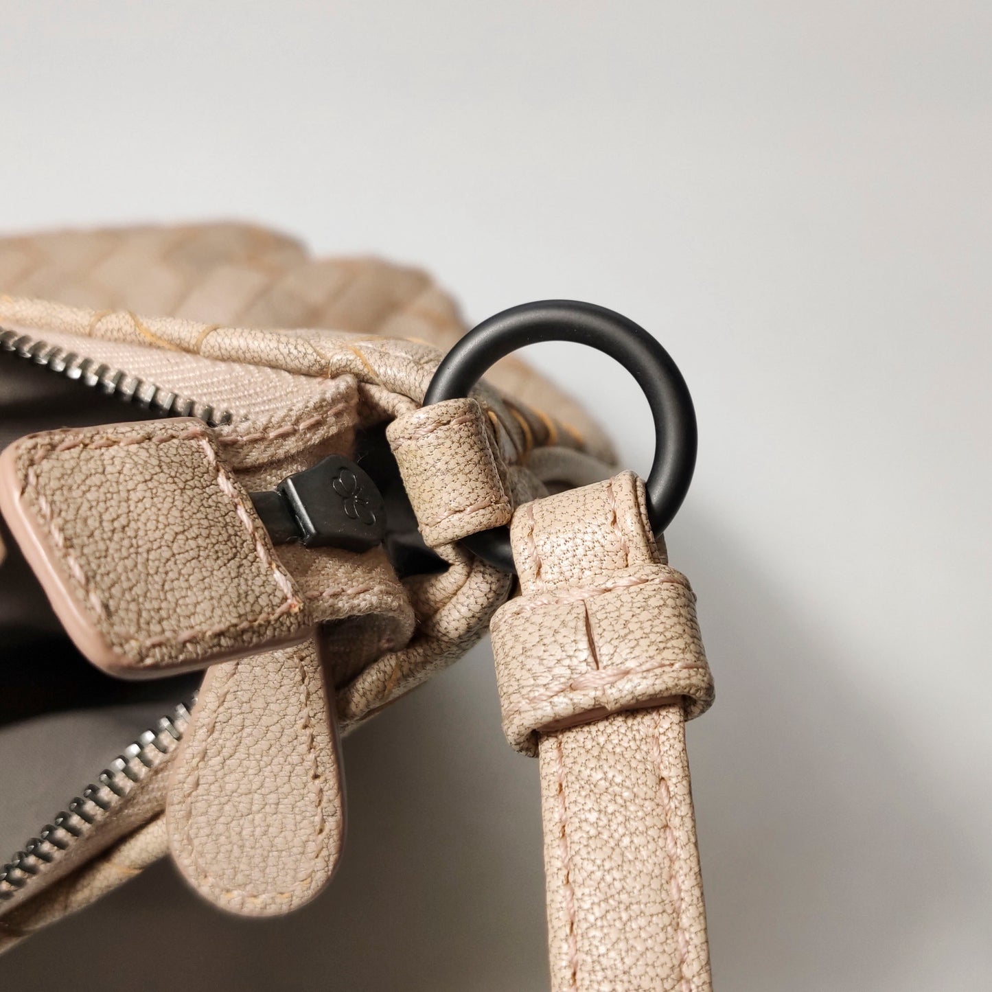 Bottega Veneta - Cobble - Distressed Intrecciato leather - Beige - (Small)