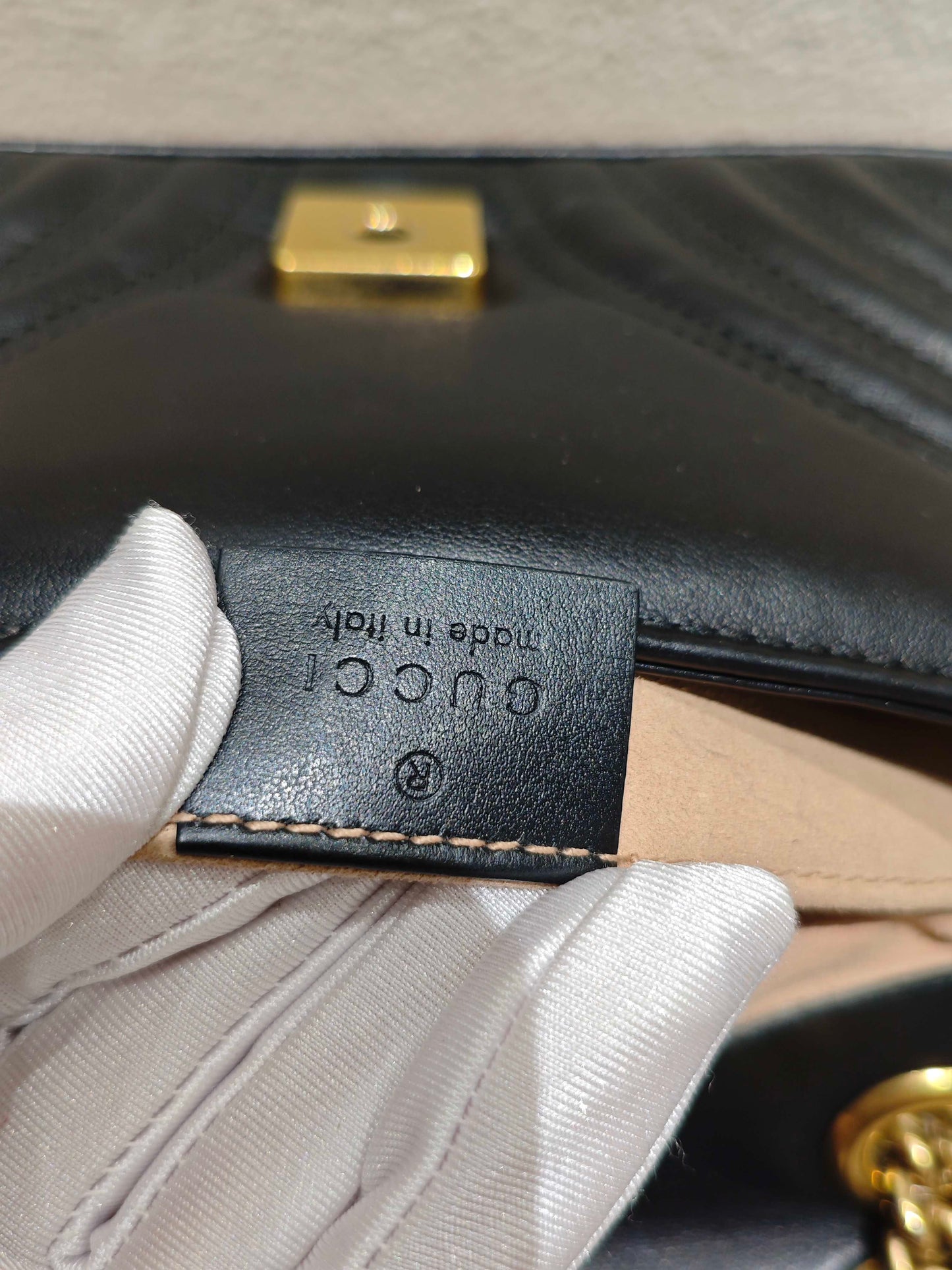 Gucci - Marmont 22 - Leather - Black - (small)