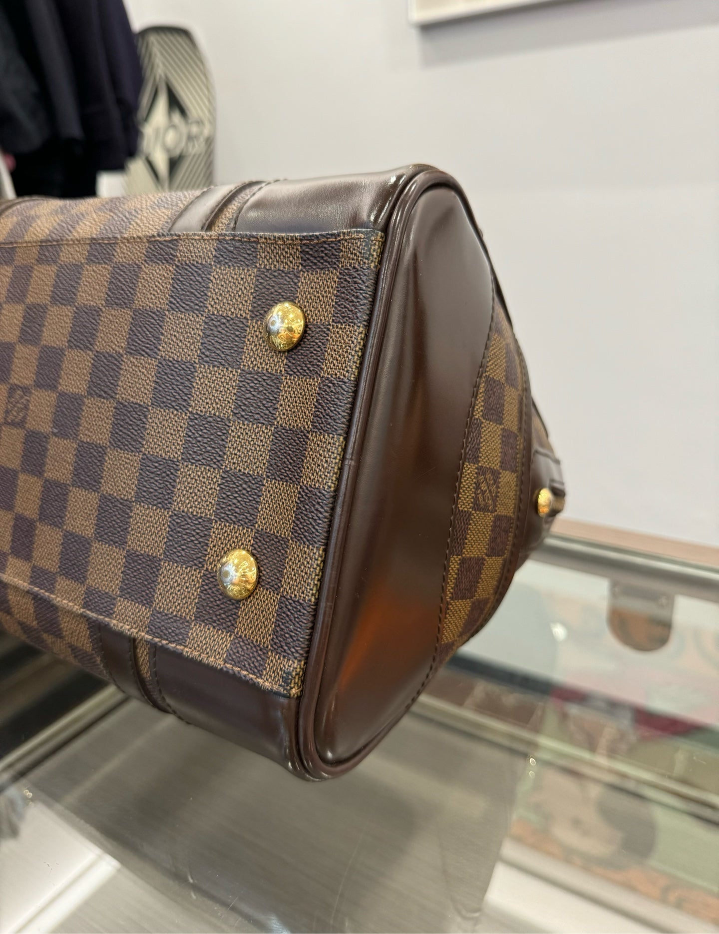 Louis Vuitton - Berkeley - Damier Ebene coated canvas with smooth leather trim - Brown - (medium)