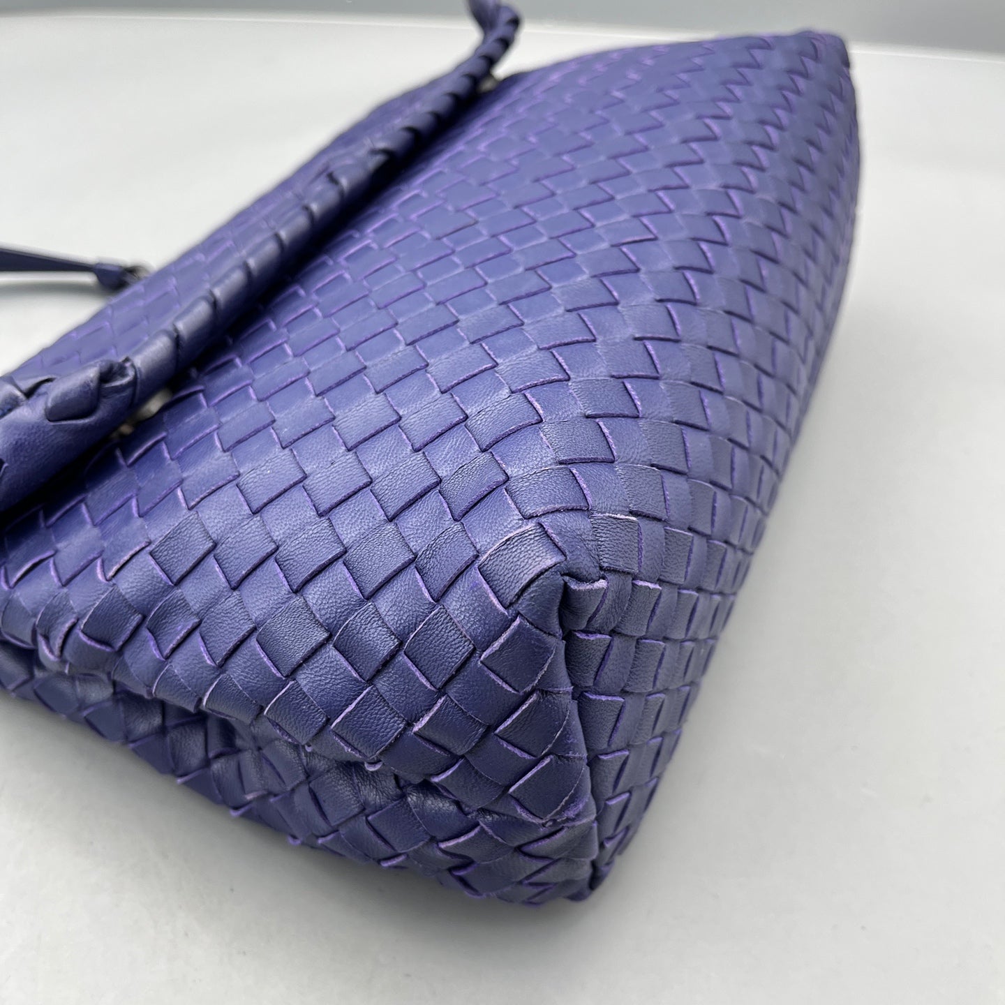 Bottega Veneta - Intrecciato Flap Shoulder Bag - Leather - Purple - (Medium)