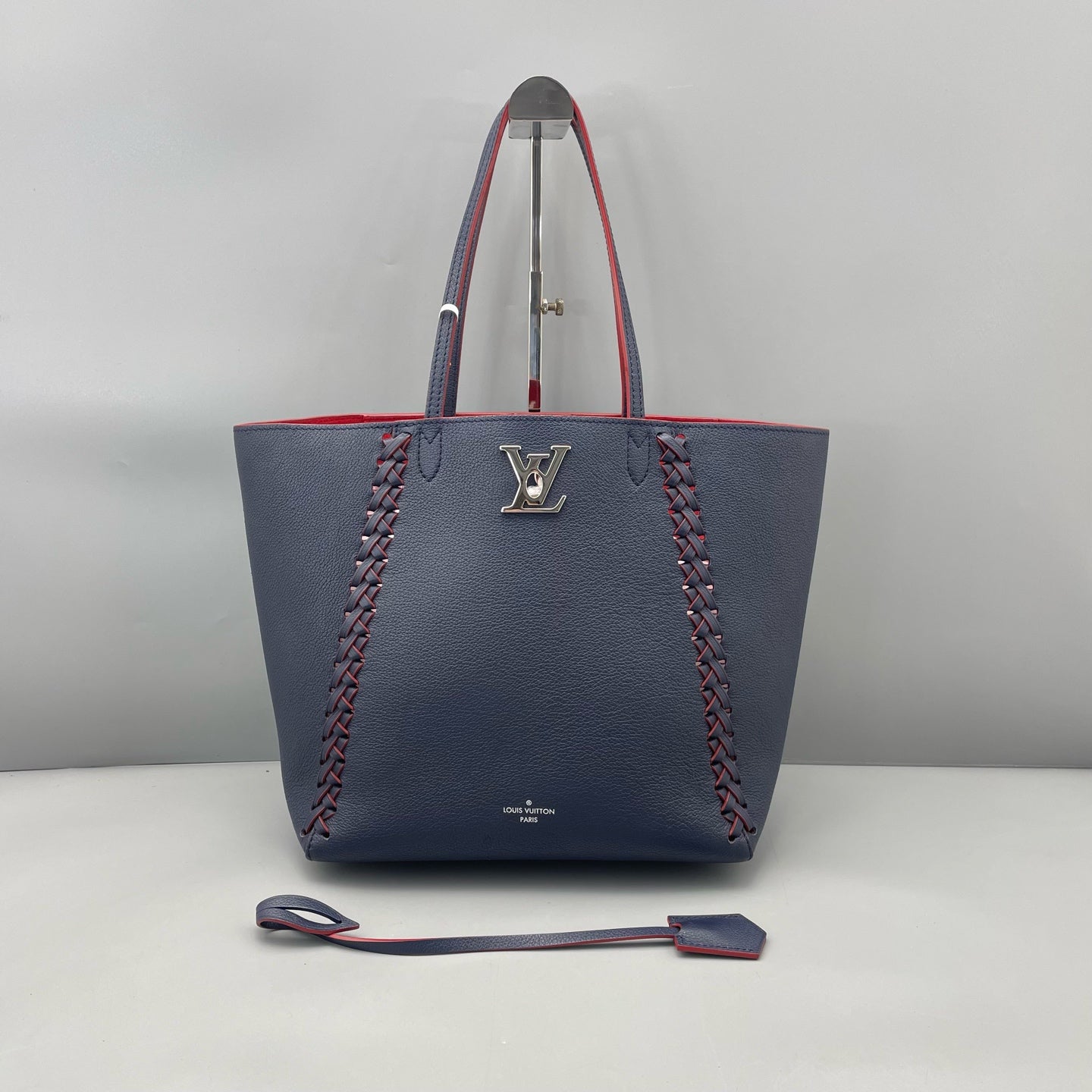 Louis Vuitton - Lockme Tote - Grained calfskin leather - Blue - (Medium)
