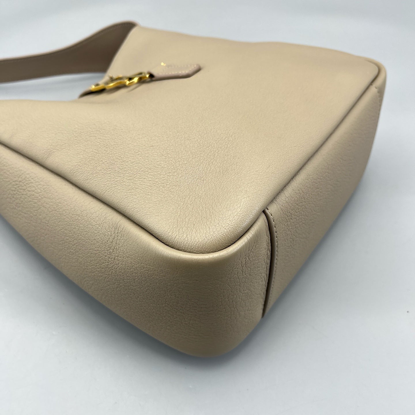 Saint Laurent - Le 57 Bucket Bag - Grained leather - Grey - (small)