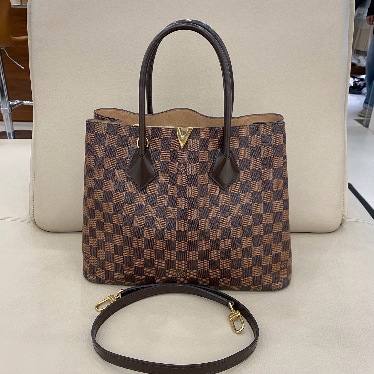 Louis Vuitton - Kensington - Coated canvas with leather trim - Brown - (medium)