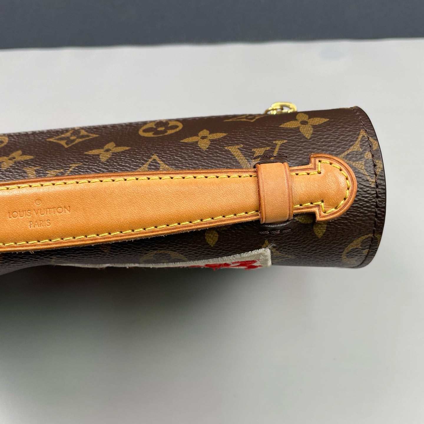 Louis Vuitton - Pochette Métis Monogram Patches - Monogram coated canvas with natural Vachetta leather trim and microfibre lining - Brown - (Medium)
