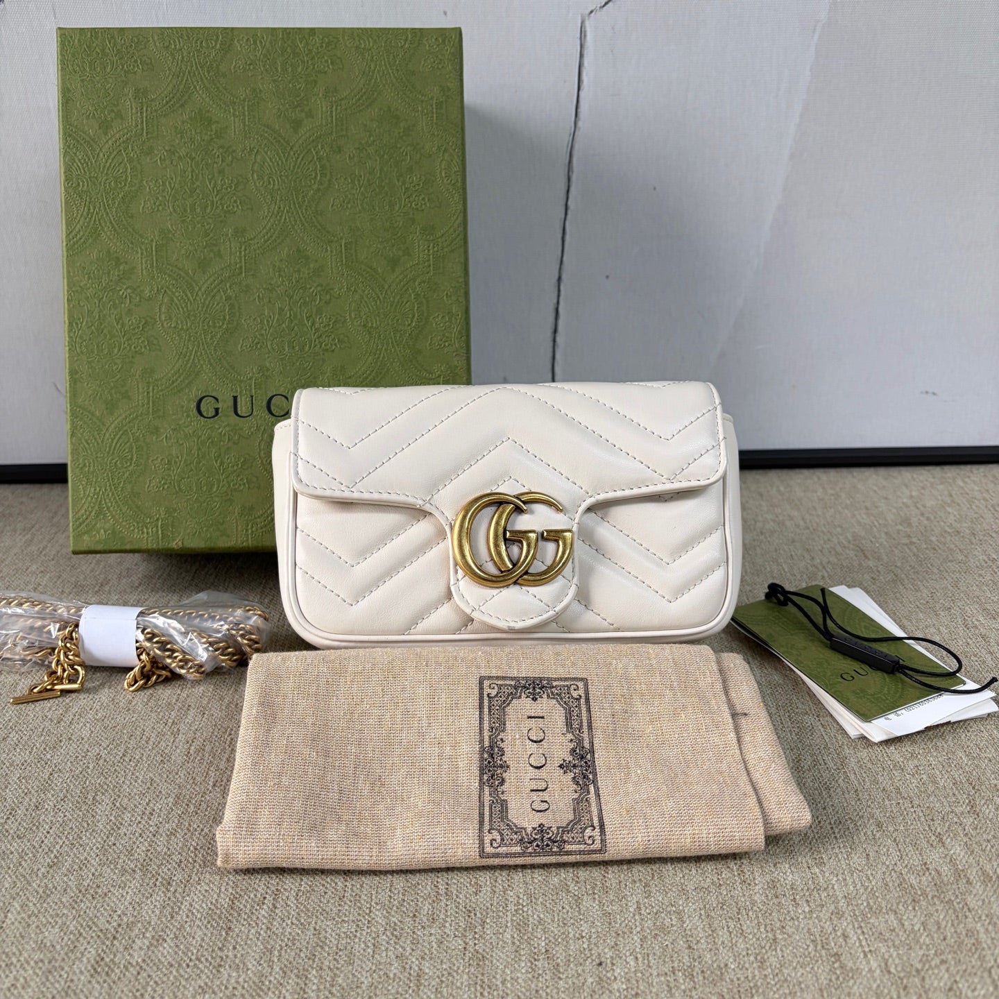 Gucci - Marmont Mini Chain Bag - Leather - White with Gold-Tone Hardware - (mini)