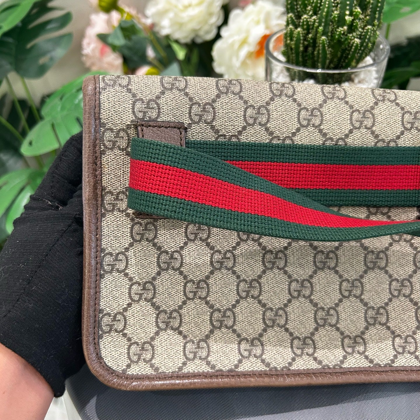 Gucci - Tiger Head Belt Bag - GG Supreme Canvas with Leather Trim - Beige and Brown with Red and Green Web - (small)