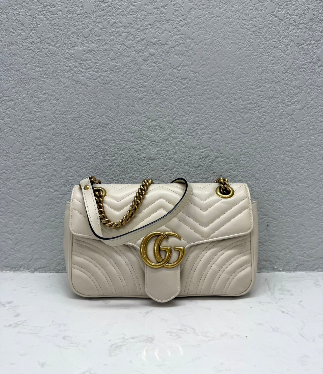 Gucci - GG Marmont Shoulder Bag - Leather - White with Gold-Tone Hardware - (medium)