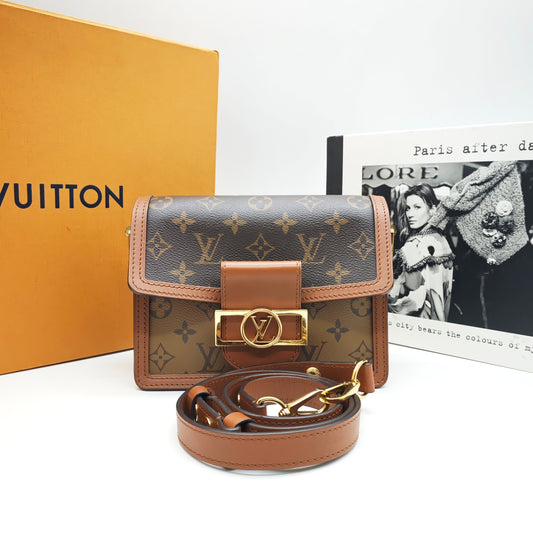 Louis Vuitton - Dauphine Small - Monogram coated canvas with natural cowhide leather trim and microfiber lining - Brown - (small)