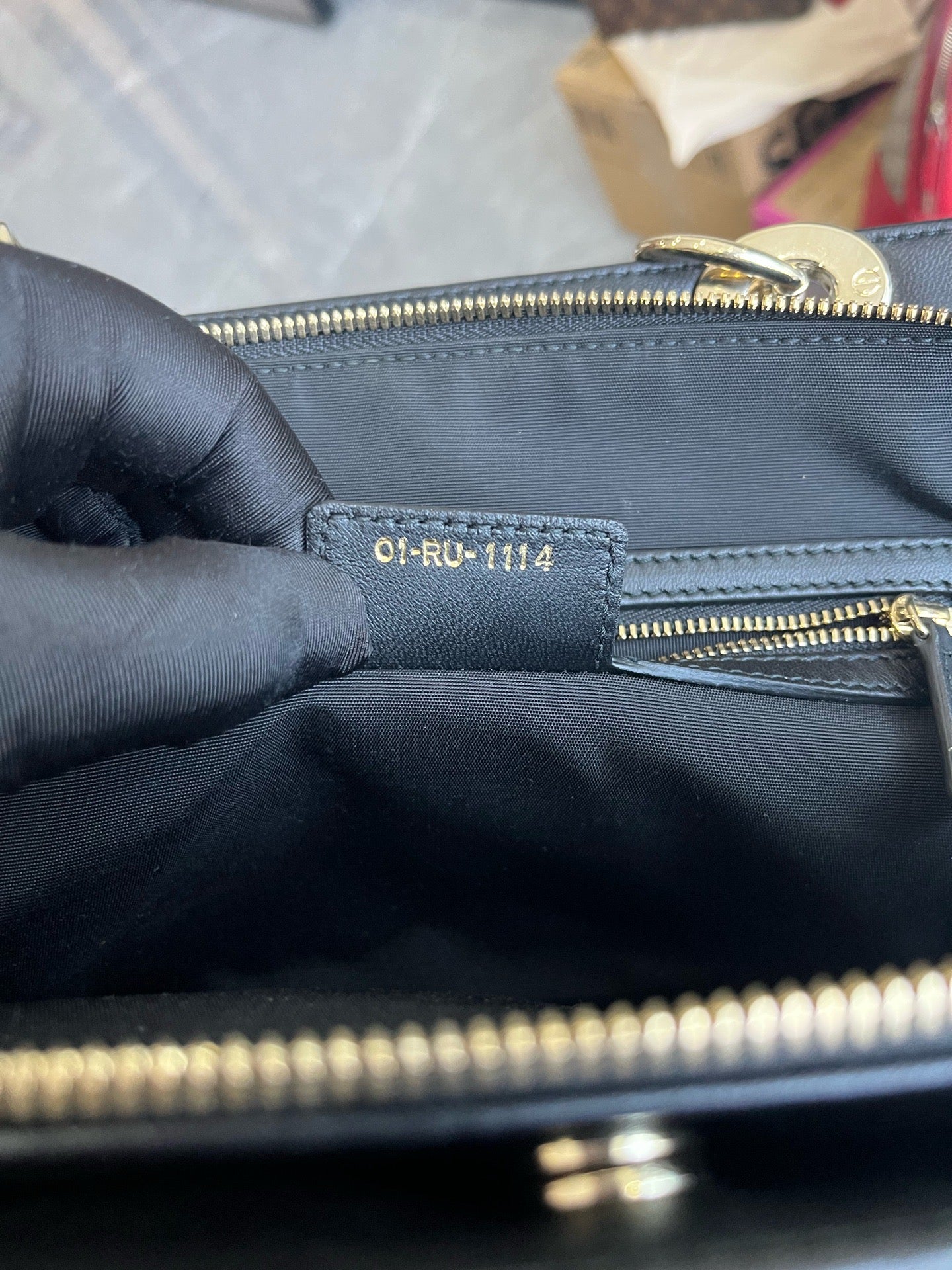 Dior - Lady Dior Tote - Grained calfskin leather - Black with Gold-Tone Hardware - (Medium)
