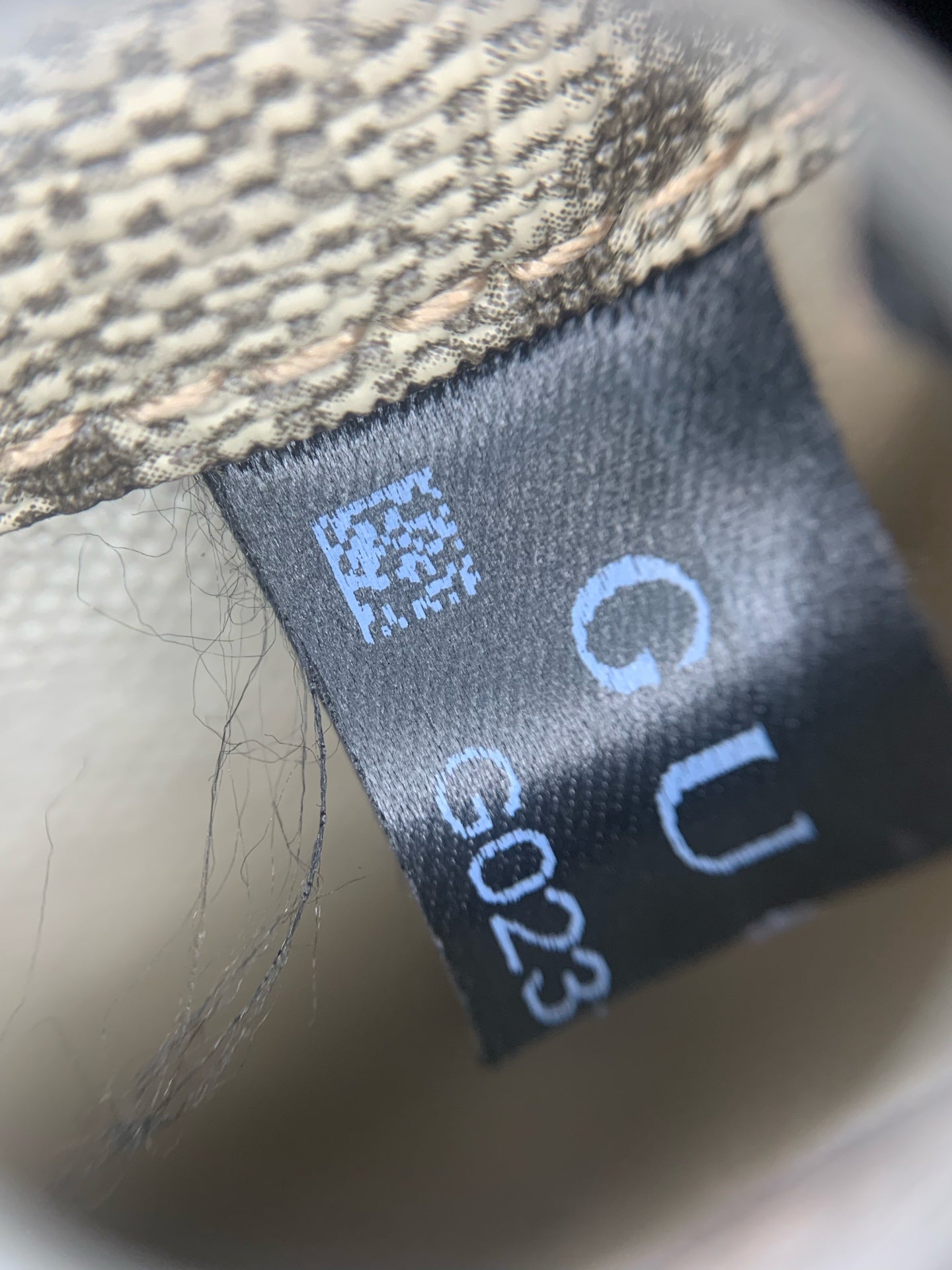 Gucci - Neo Vintage Messenger/Belt Bag - GG Supreme coated canvas with leather trim - Ebony Brown - (small)