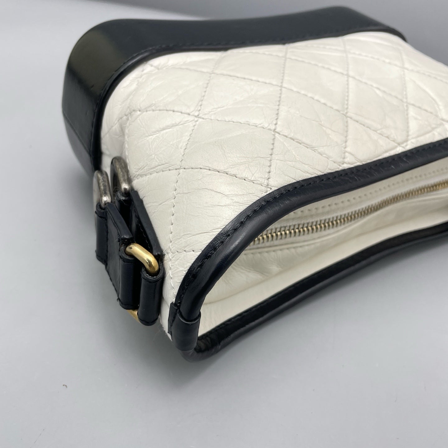 Chanel - Gabrielle Hobo Bag (Small) - Distressed calfskin leather and smooth calfskin leather - Black and White - (Small)