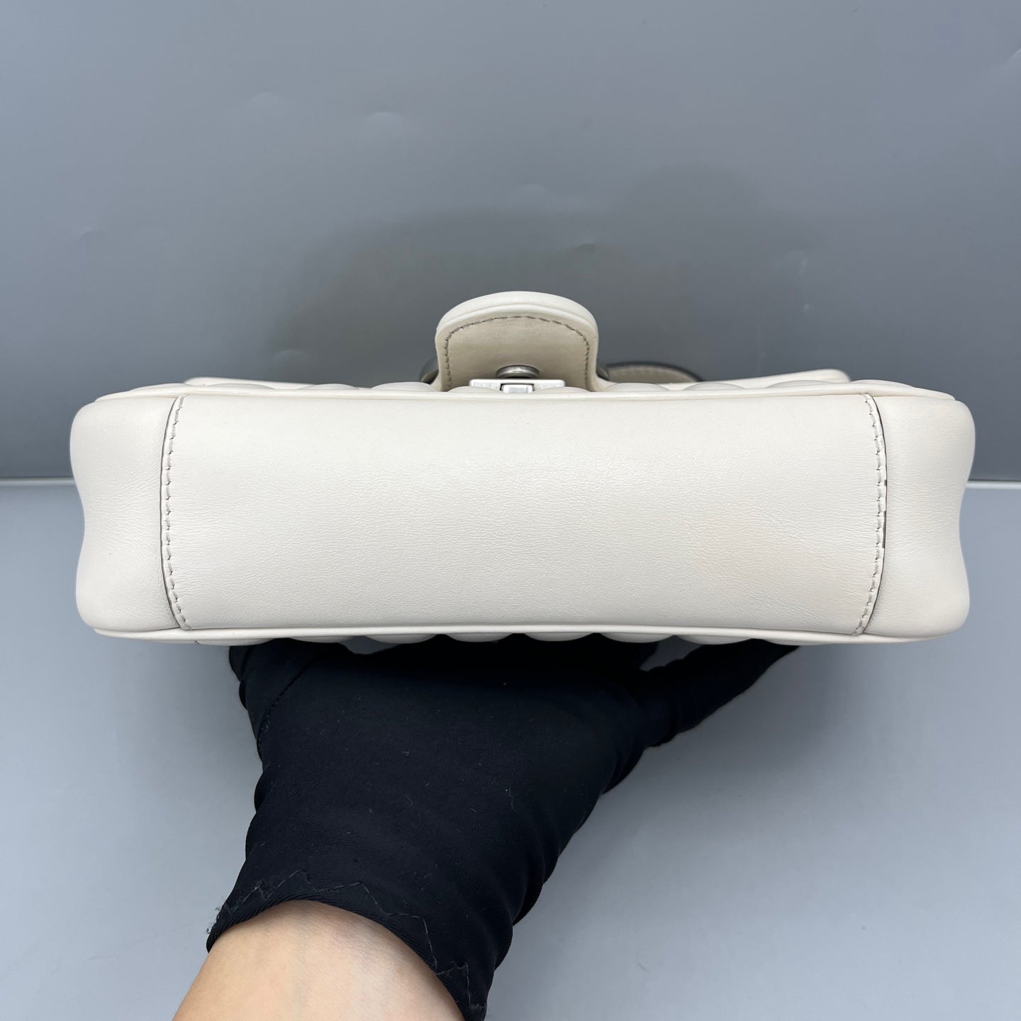 Gucci - GG Marmont Matelassé Small Shoulder Bag - Leather - White - (mini)