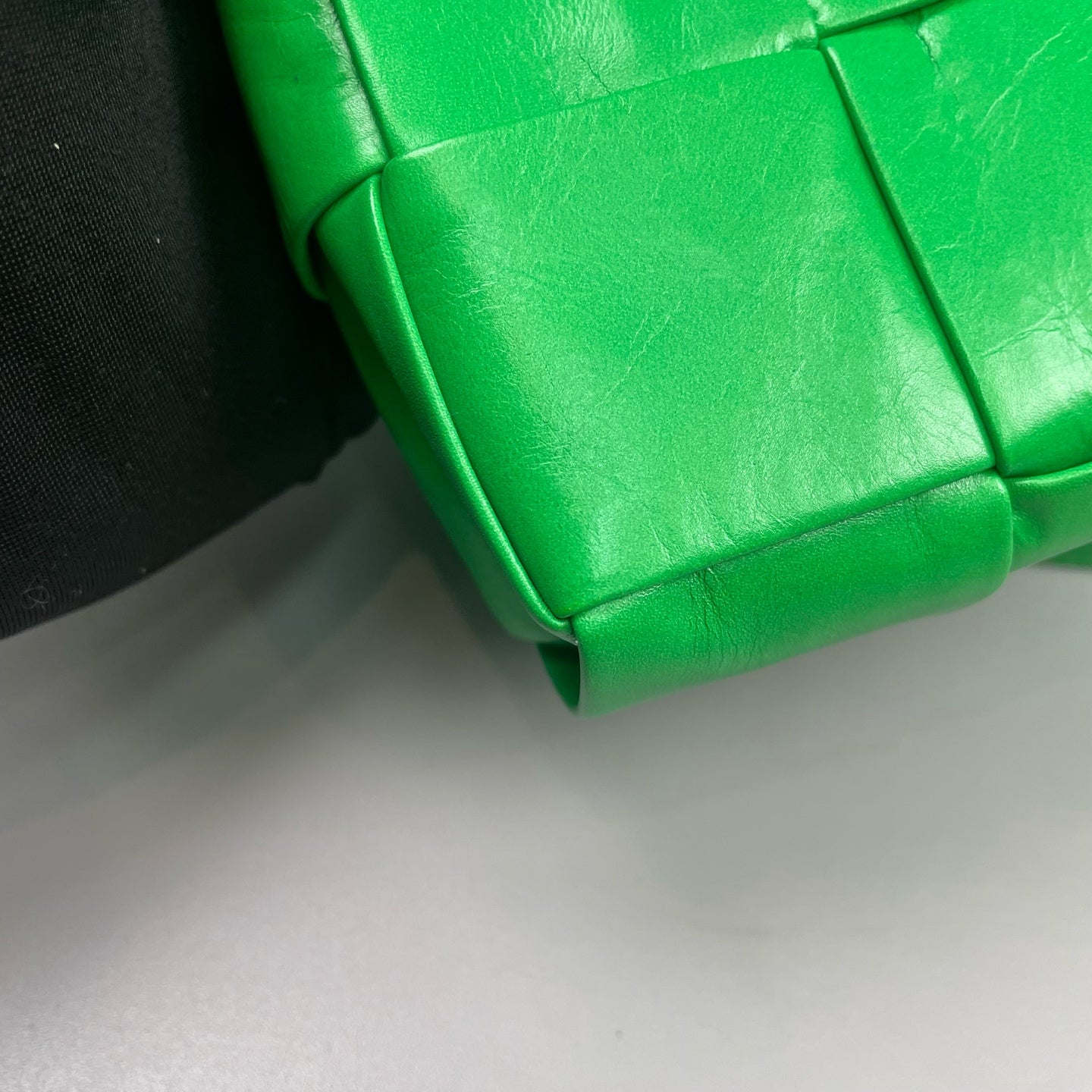 Bottega Veneta - Cassette - Oil-waxed full-grain leather - Green - (mini)