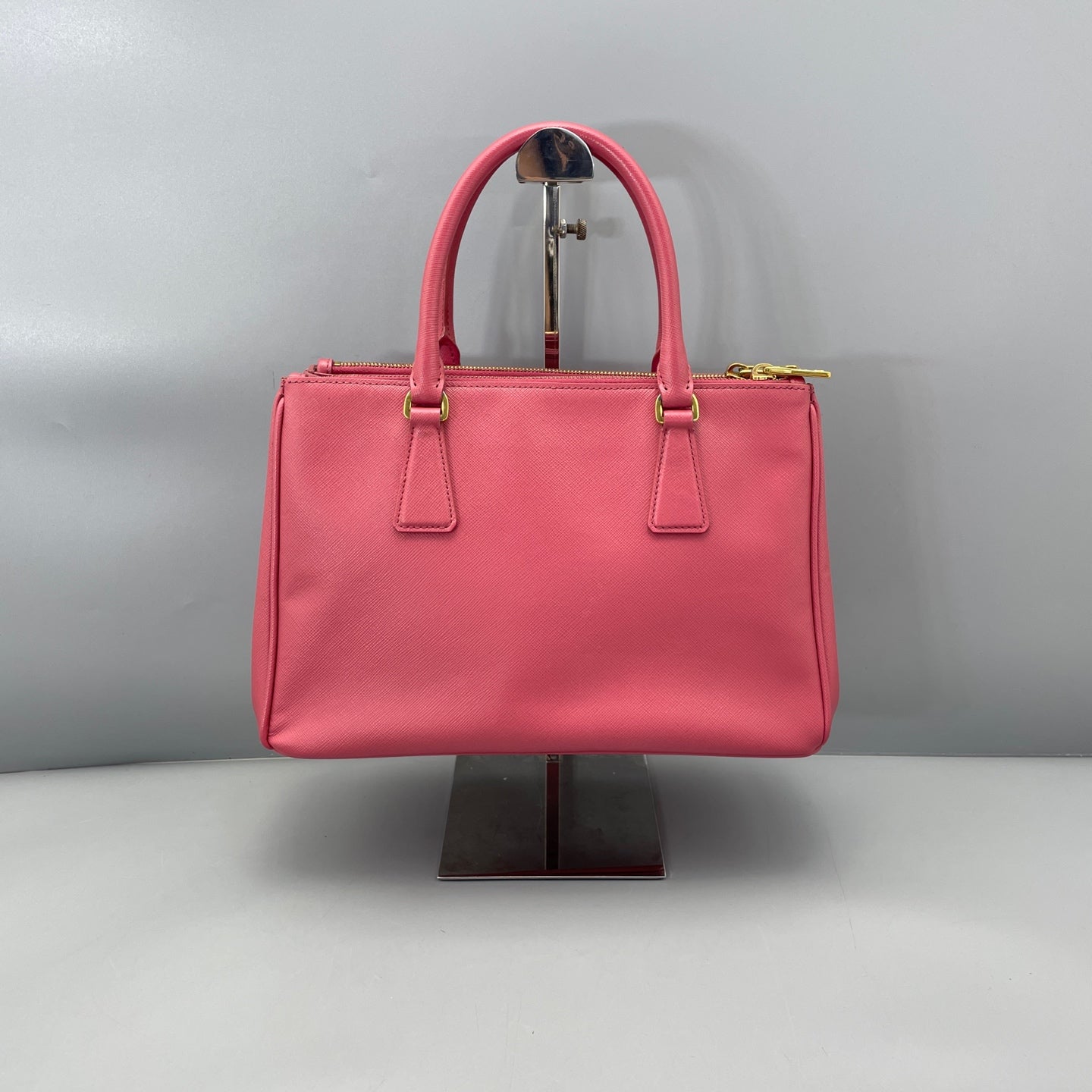 Prada - Saffiano Lux Tote - Saffiano leather - Rose Pink - (Medium)