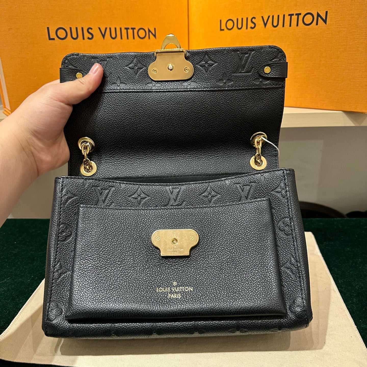 Louis Vuitton - Pochette Metis Monogram Empreinte - Monogram Empreinte leather - Black - (medium)
