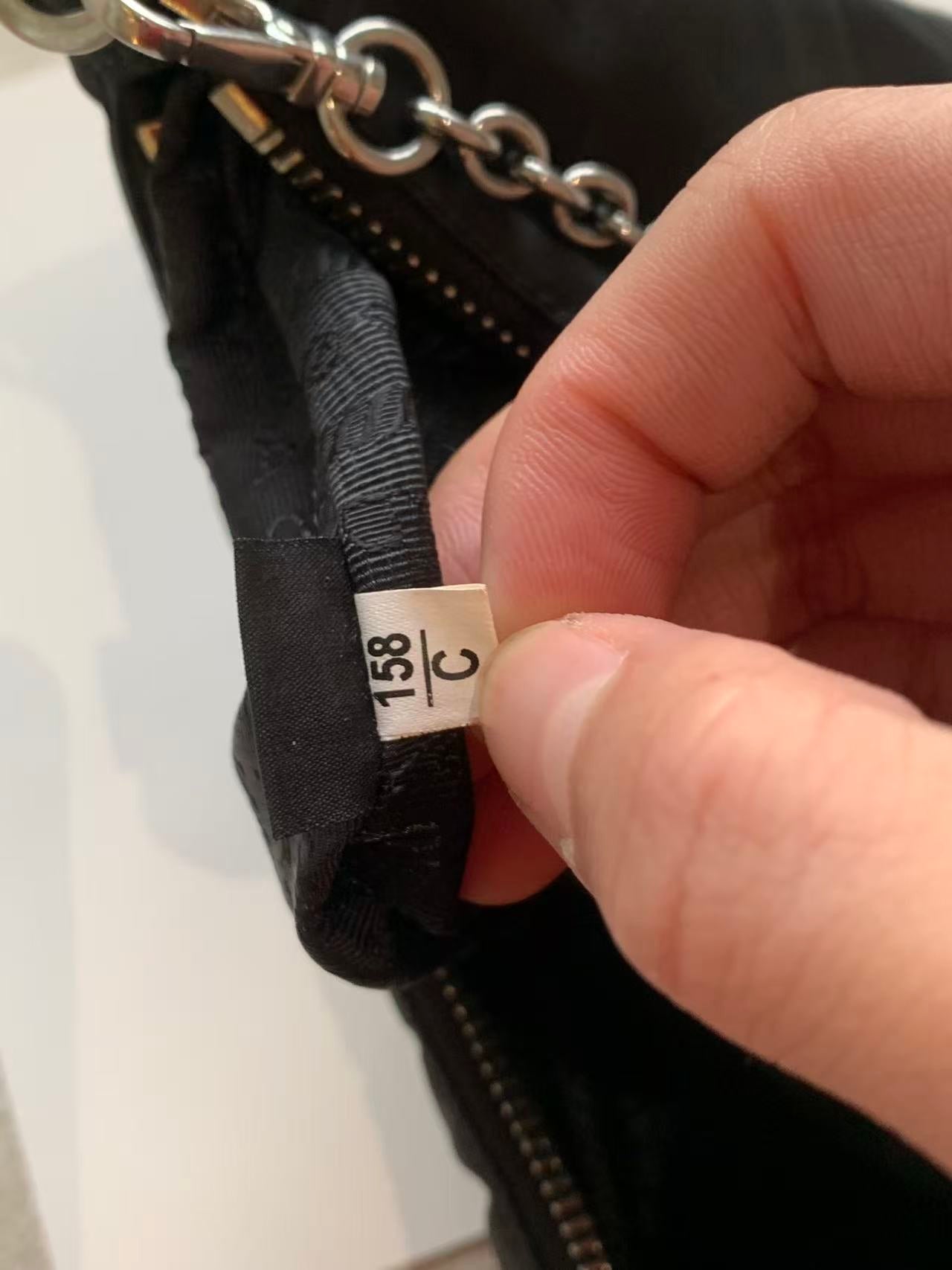 Prada - Re-Edition 2005 Hobo Bag - Re-Nylon with Saffiano leather trim - Black - (Small)