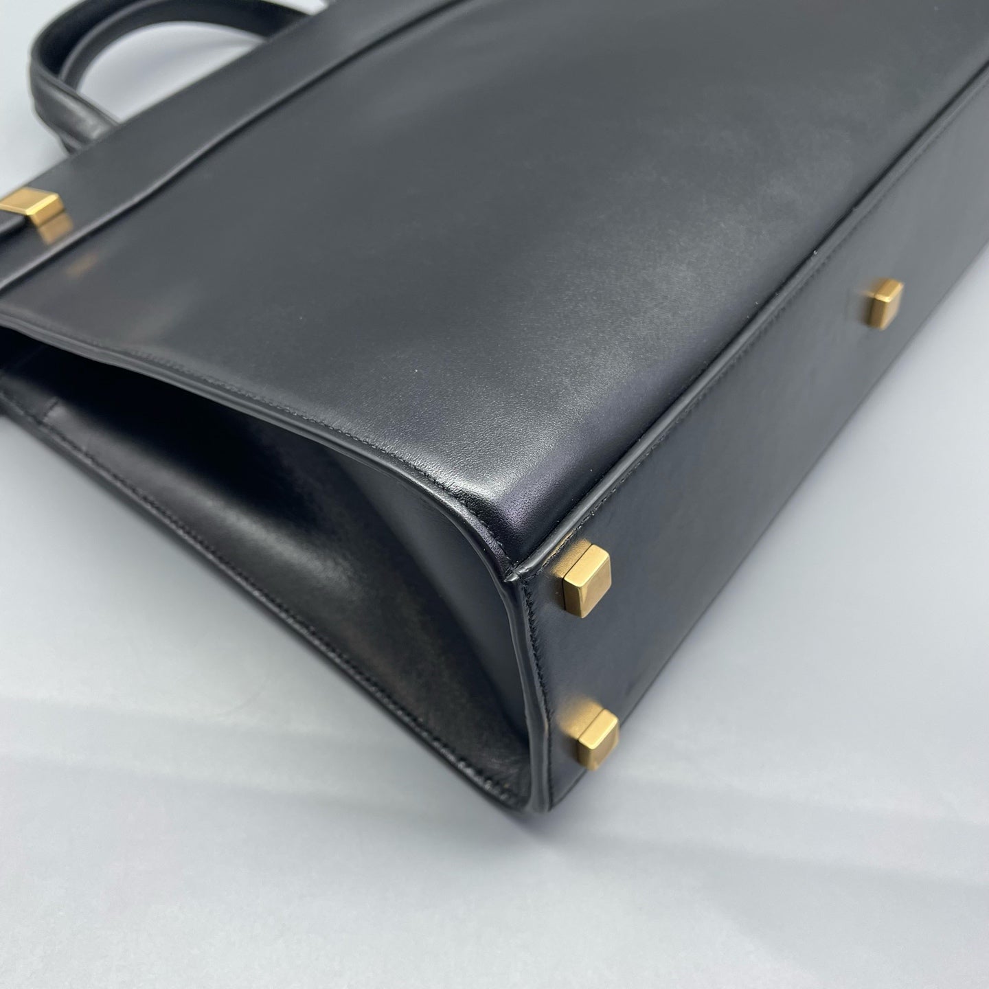 Saint Laurent - Manhattan - Smooth calfskin leather - Black - (Medium)